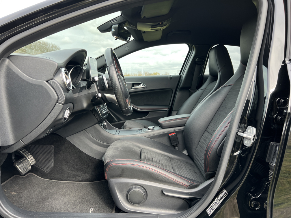 Mercedes Benz A220 4-MATIC AMG PAKKET photo 13