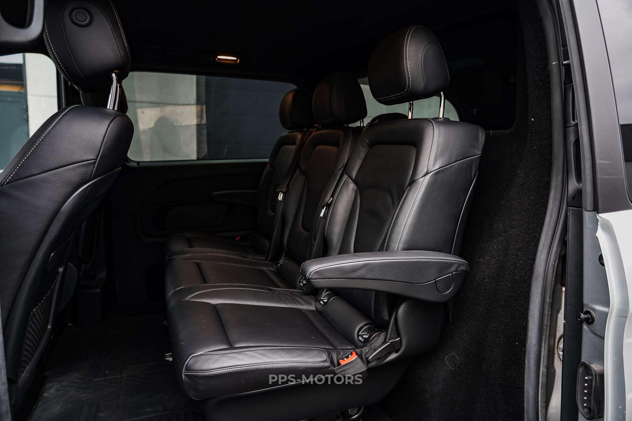 Mercedes Benz V300 4-MATIC AMG PAKKET photo 20