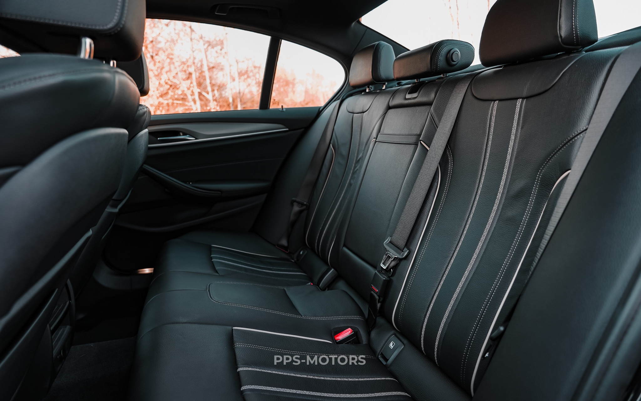 BMW 540i xDRIVE G30 M-PAKKET photo 14