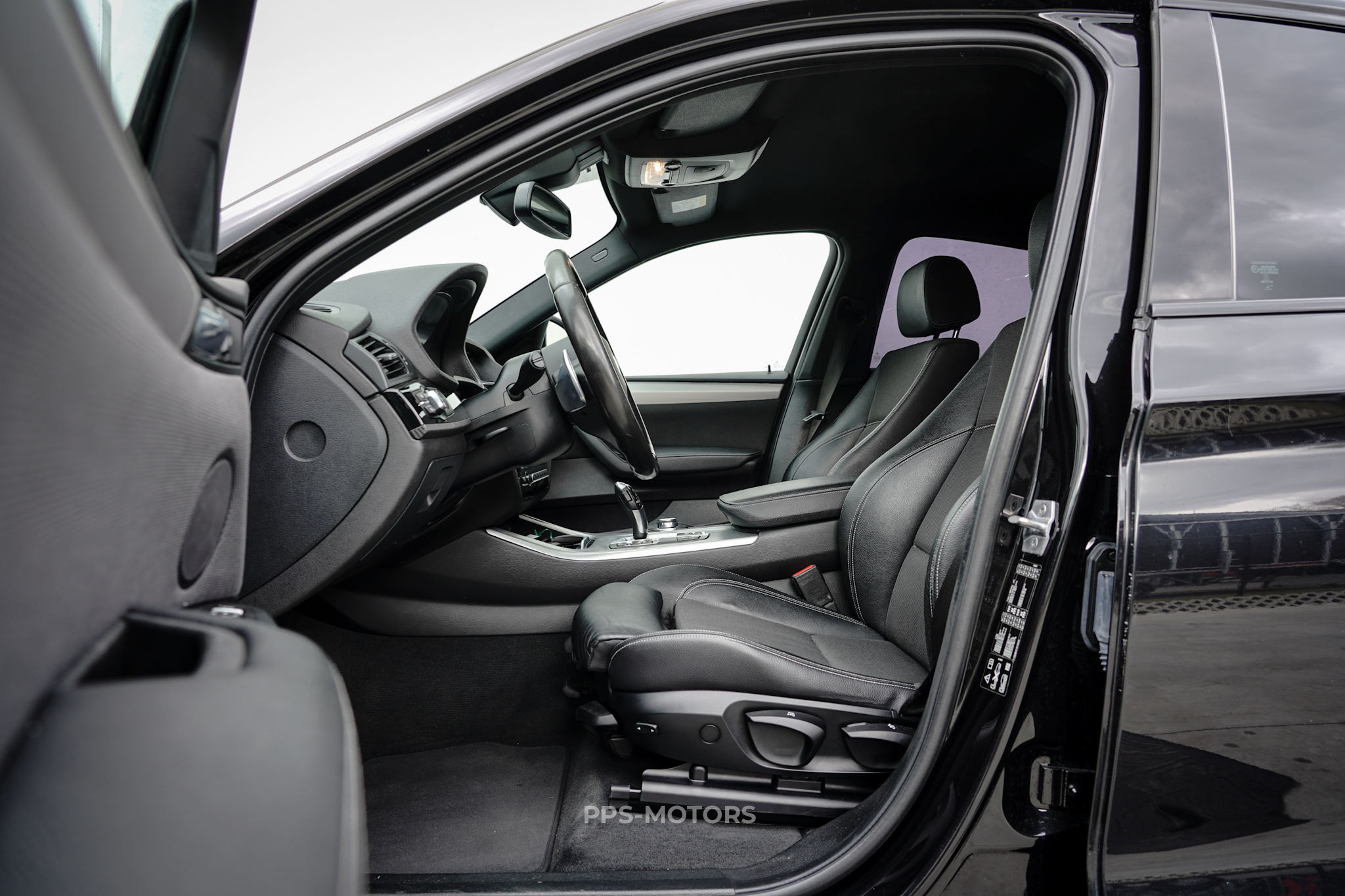BMW X4 2.0 xDrive photo 8