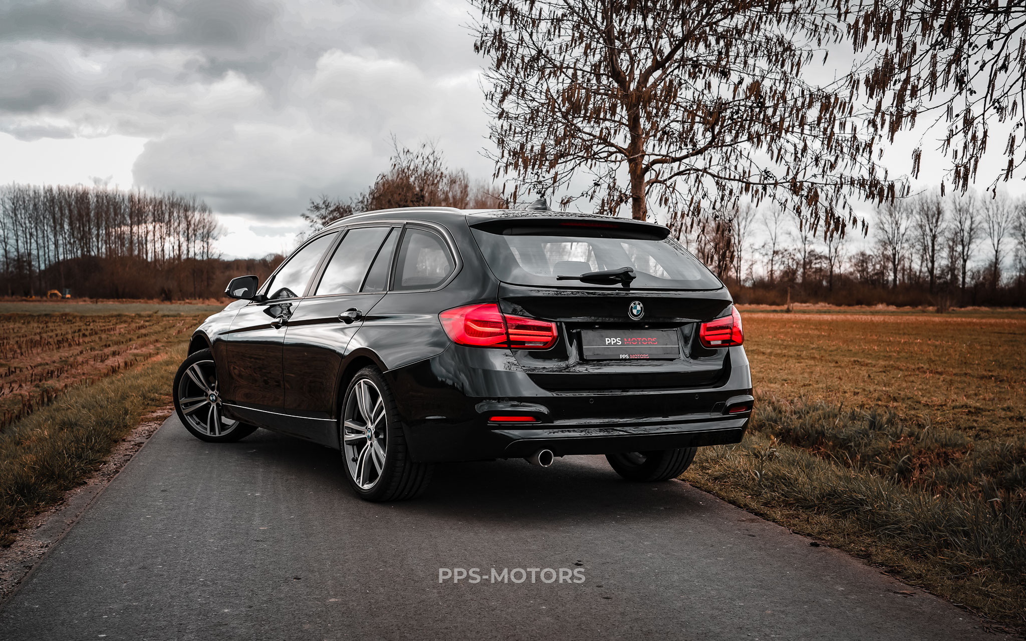 BMW 318dA F31 TOURING photo 8