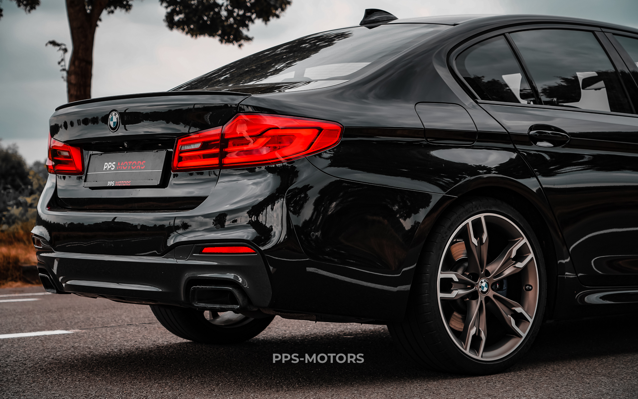 BMW M550d xAS photo 9