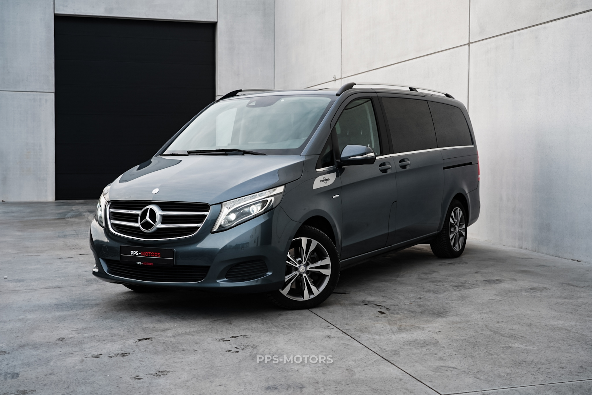 Mercedes Benz V250 AVANTGARDE photo 1