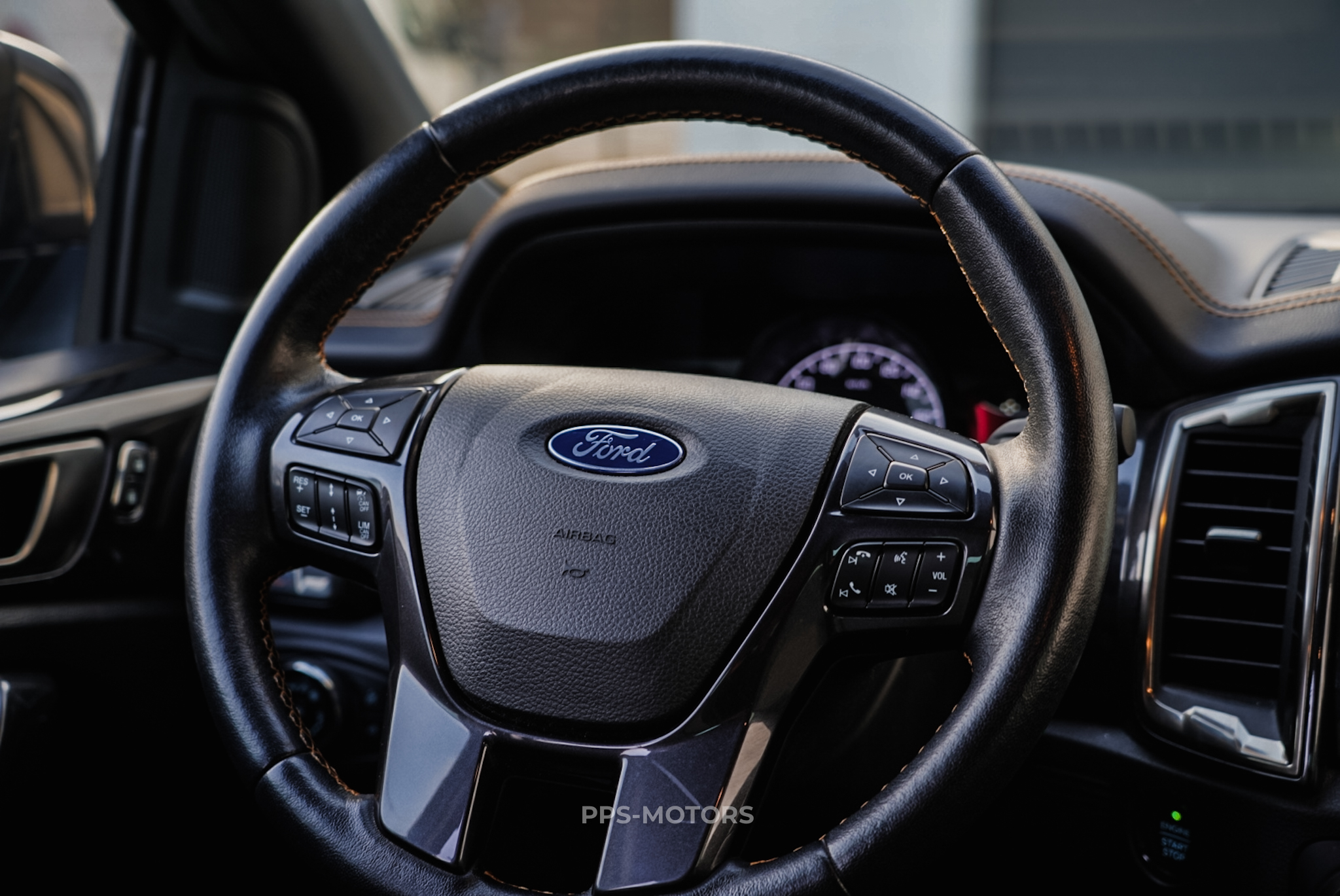 Ford RANGER 2.0 WILDTRAK photo 10