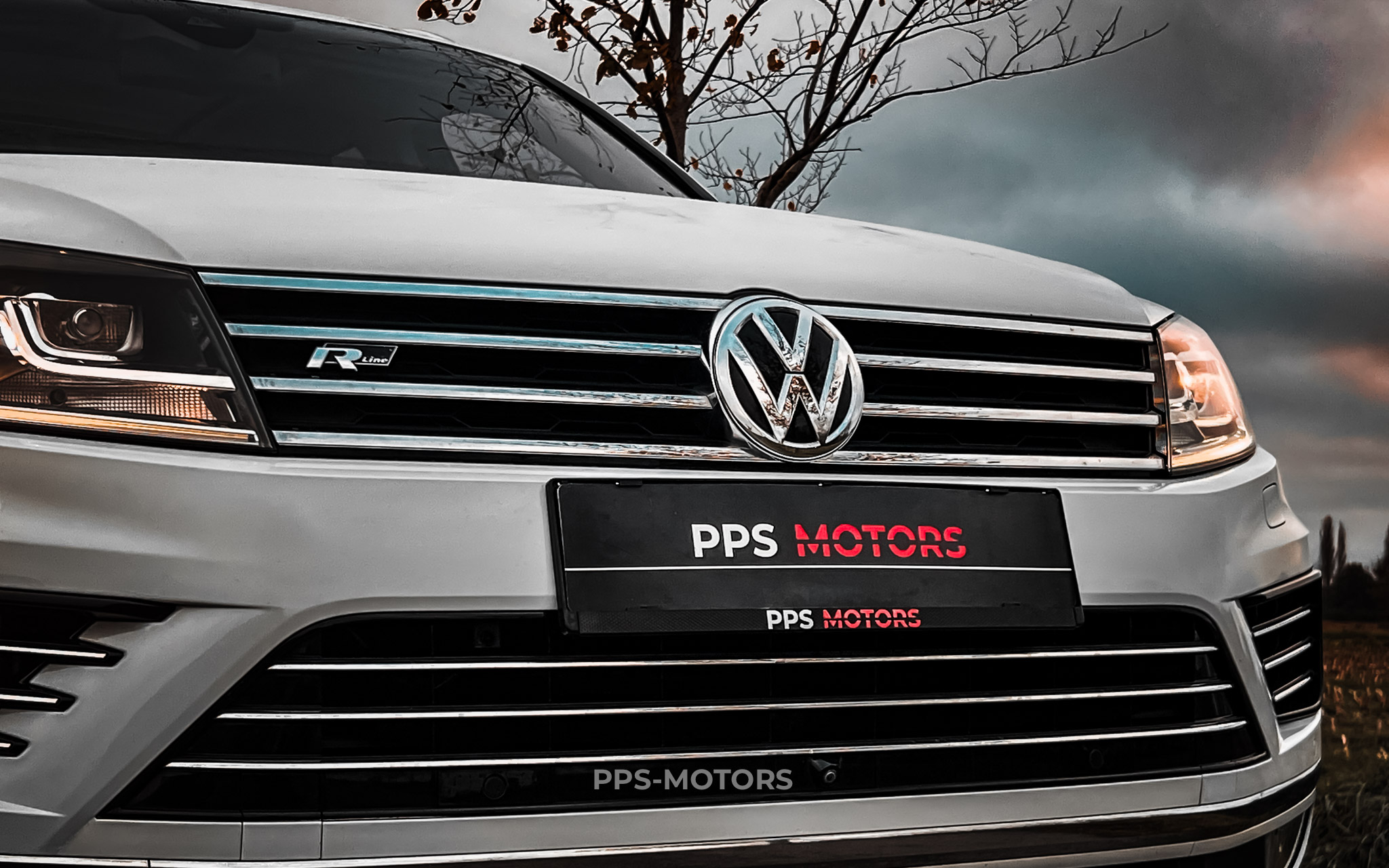 Volkswagen TOUAREG 3.0 TDI V6 R-LINE photo 8