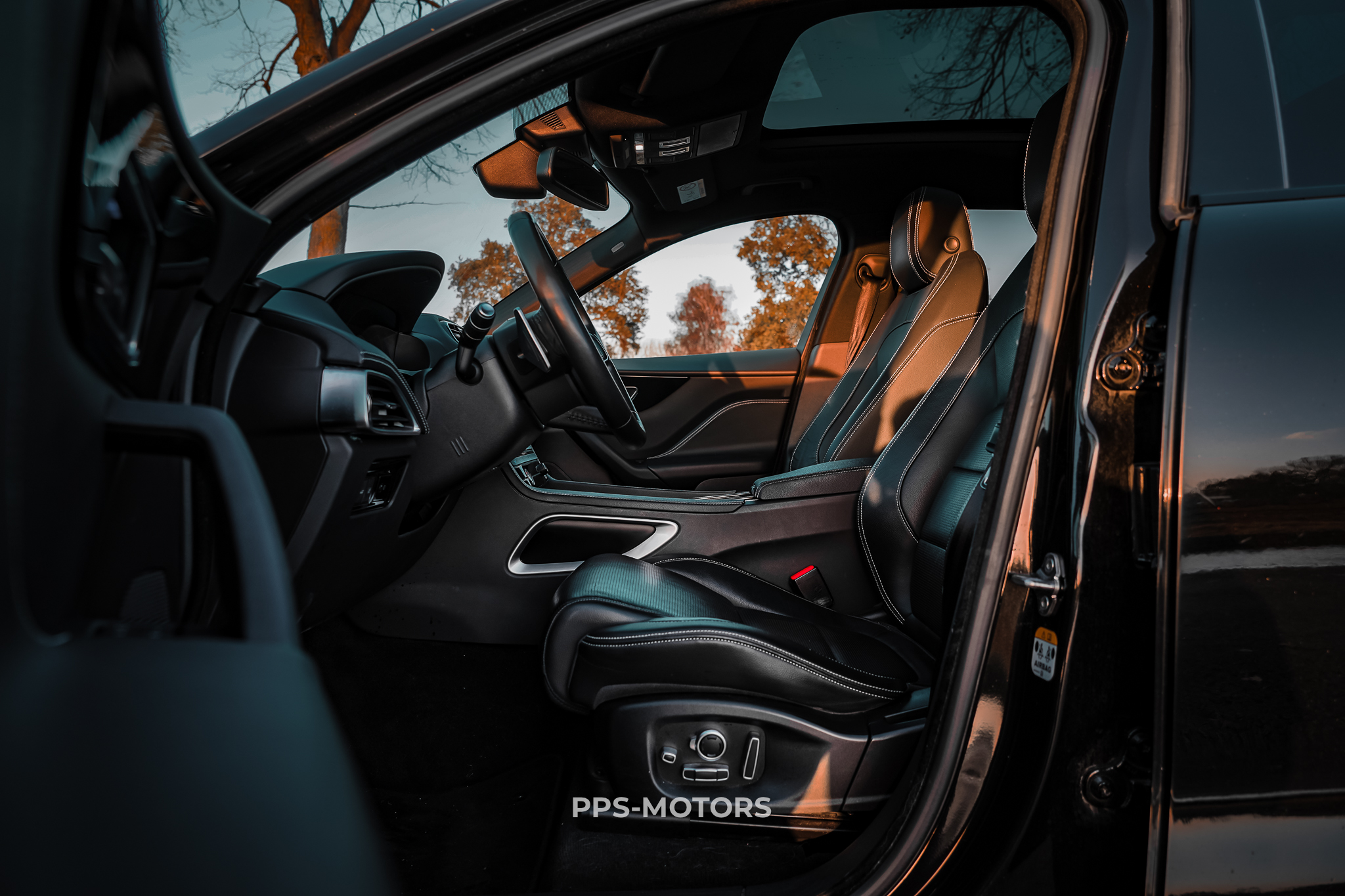 JAGUAR F-PACE 2.0 AWD R-SPORT photo 13