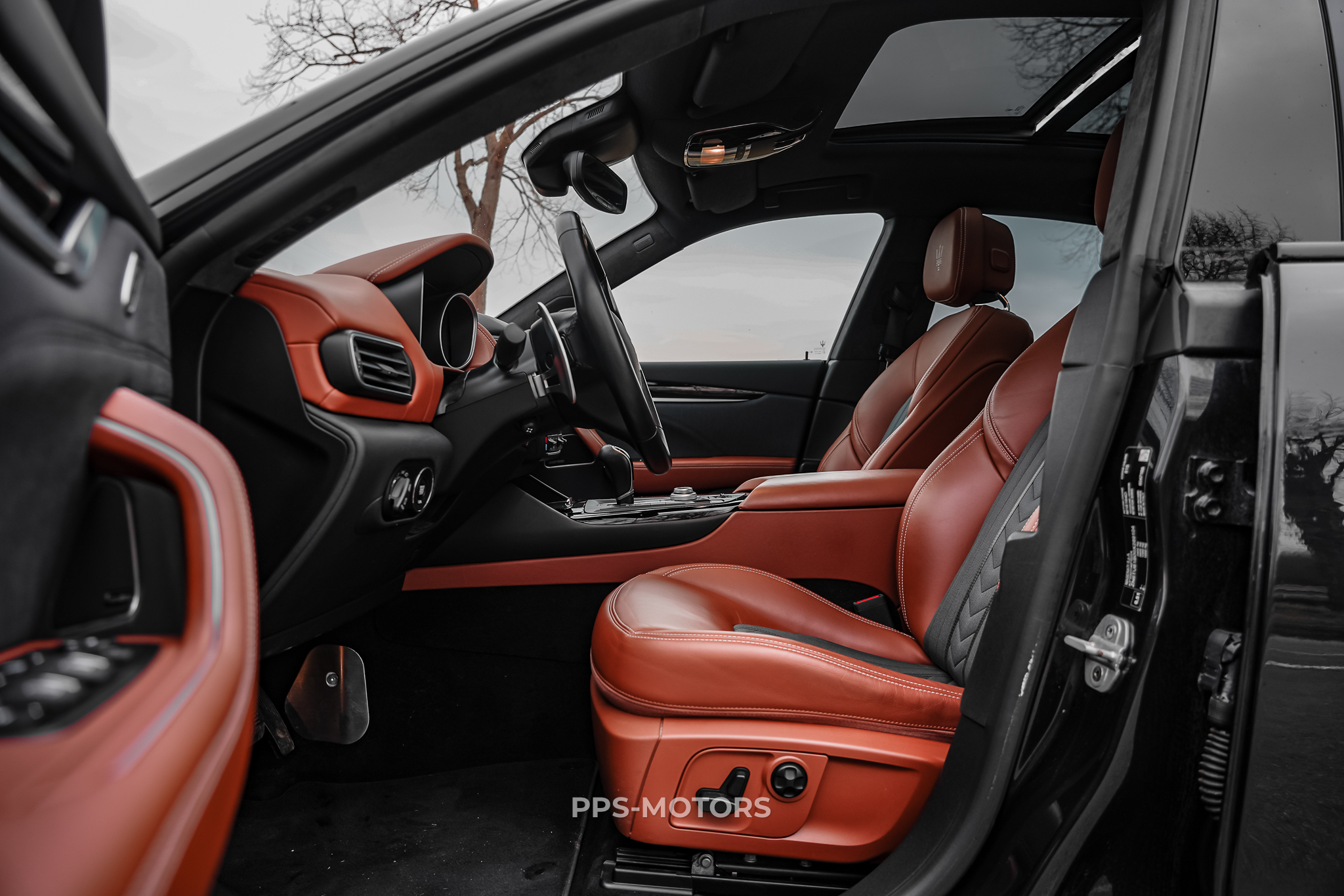 Maserati LEVANTE 3.0 V6 TURBO GRANLUSSO photo 28