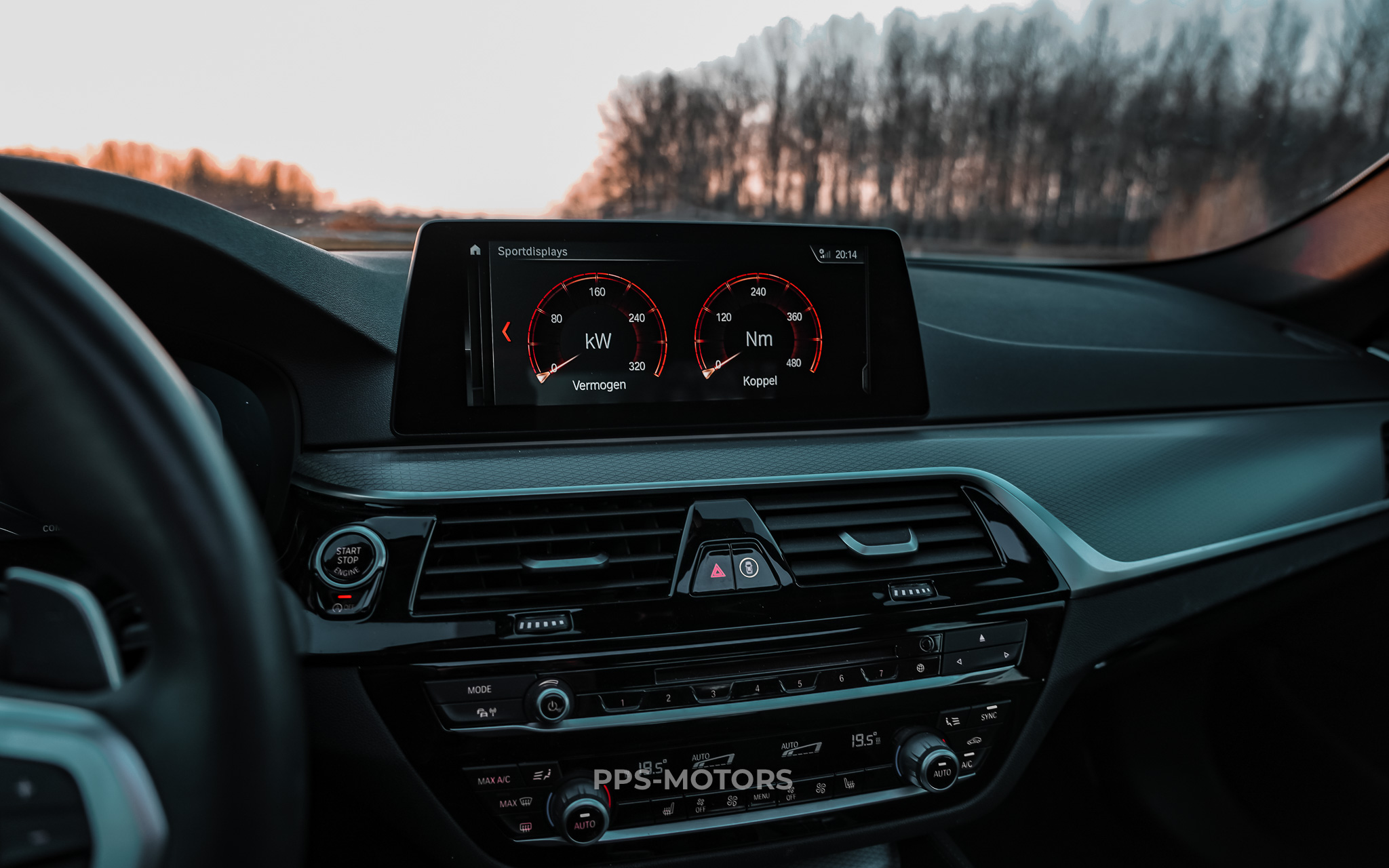 BMW 540i xDRIVE G30 M-PAKKET photo 35