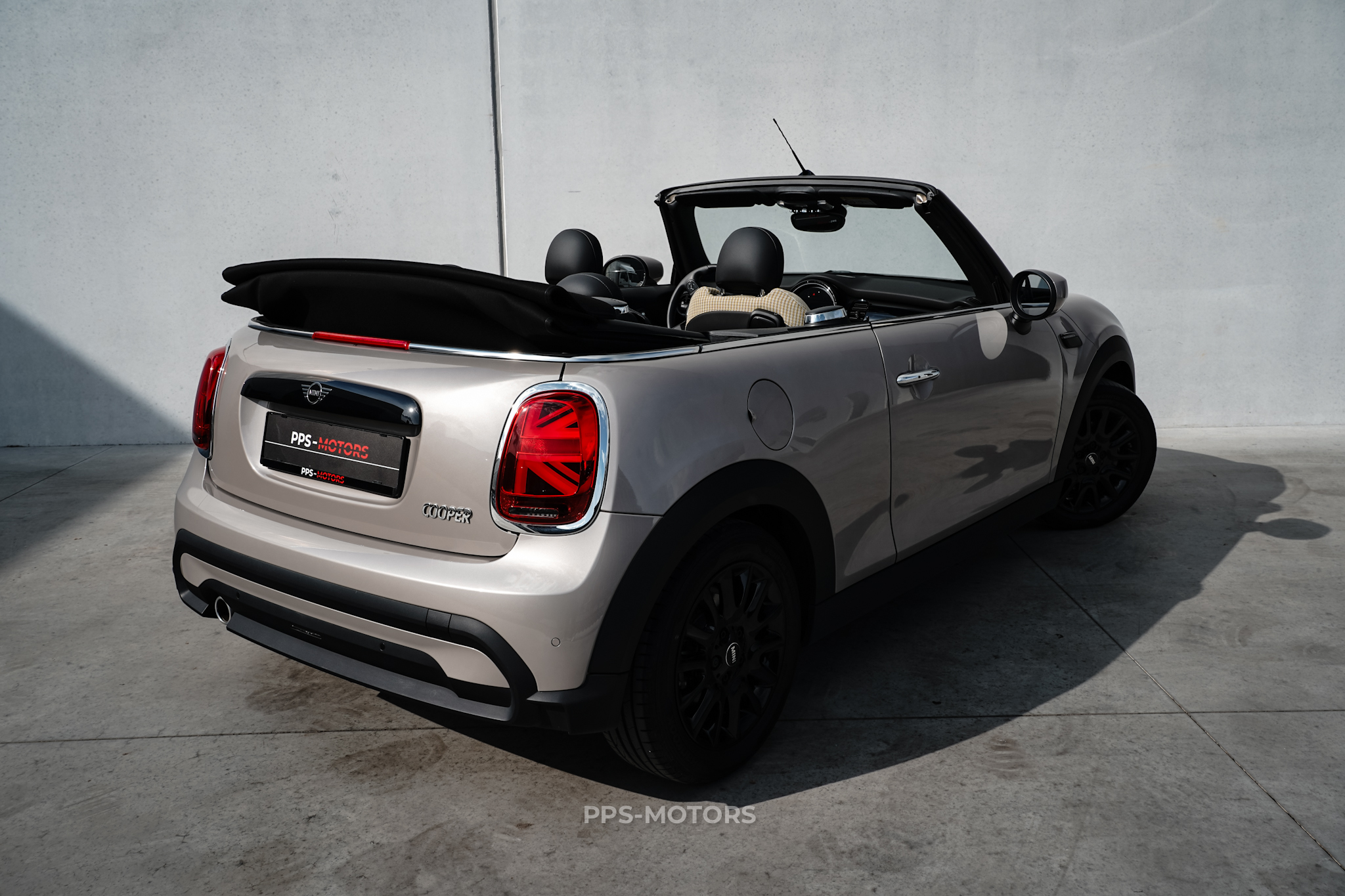 MINI COOPER CABRIO photo 10