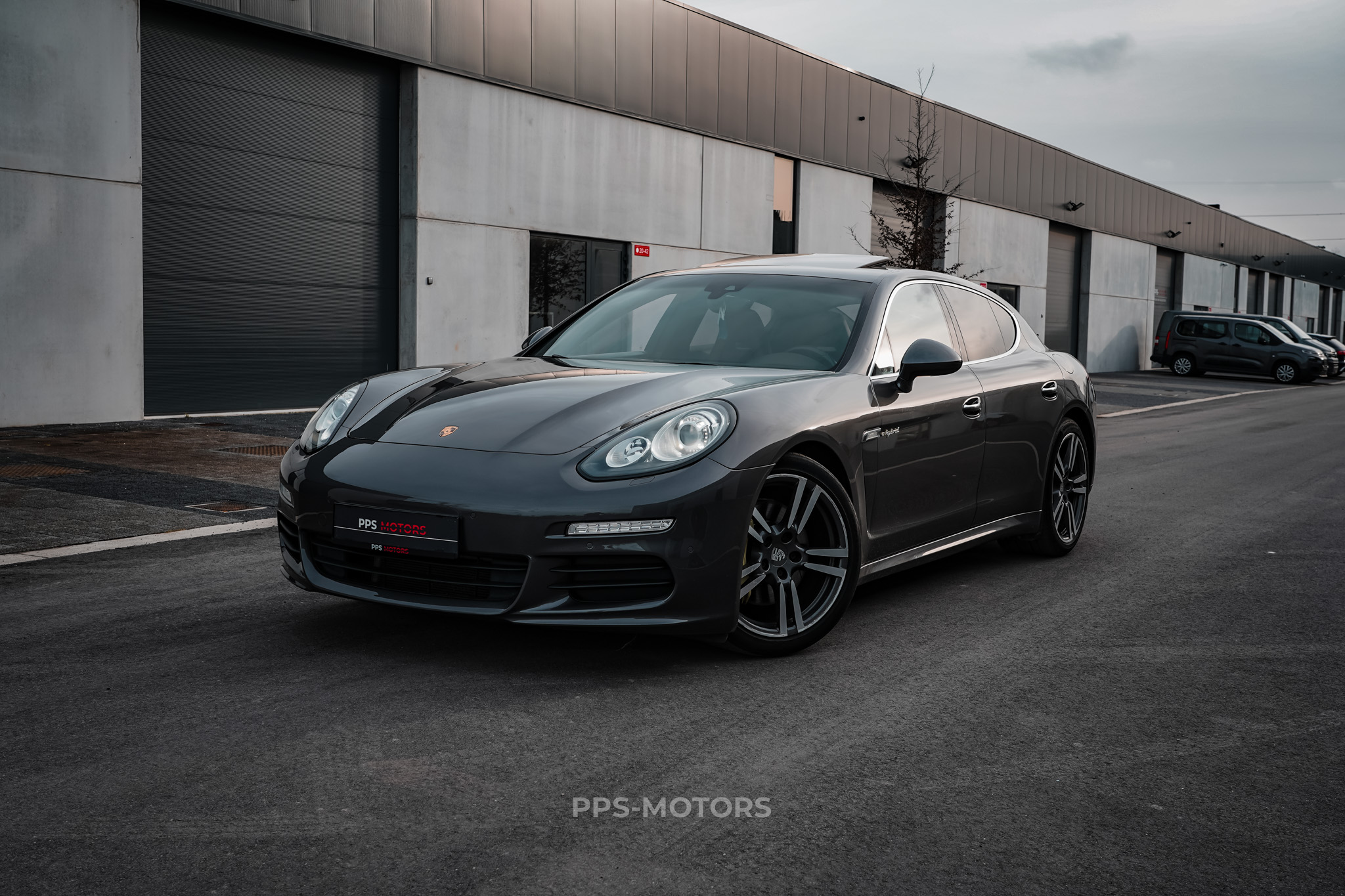 Porsche PANAMERA S E-HYBRID foto 2