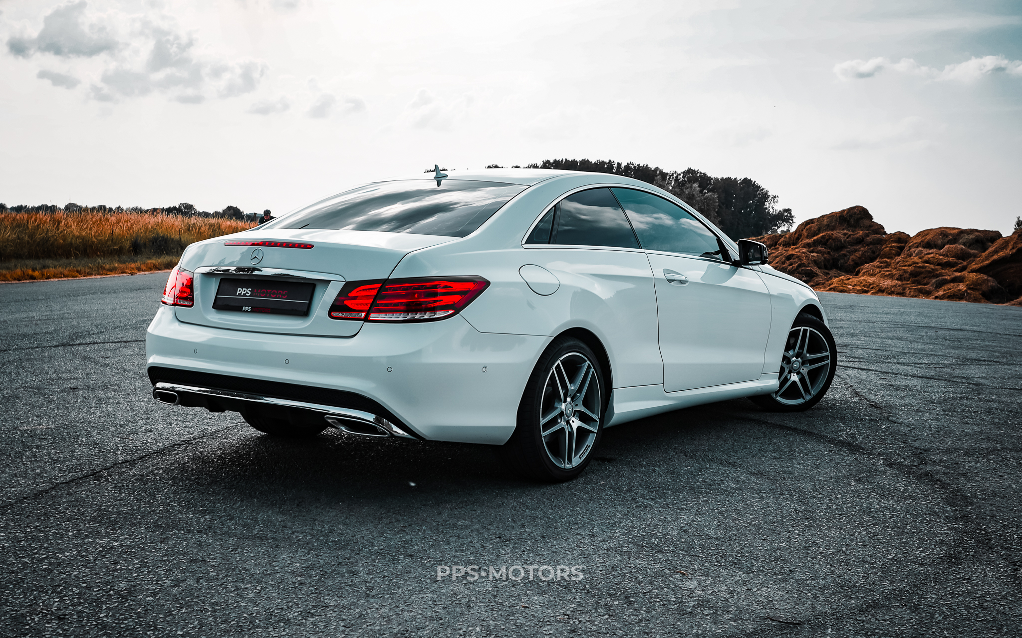 Mercedes Benz E220 COUPÉ photo 13
