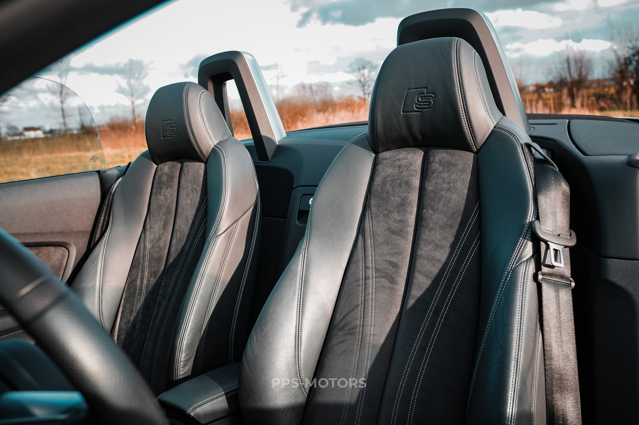 Audi TT ROADSTER 2.0 TFSI S-TRONIC photo 35