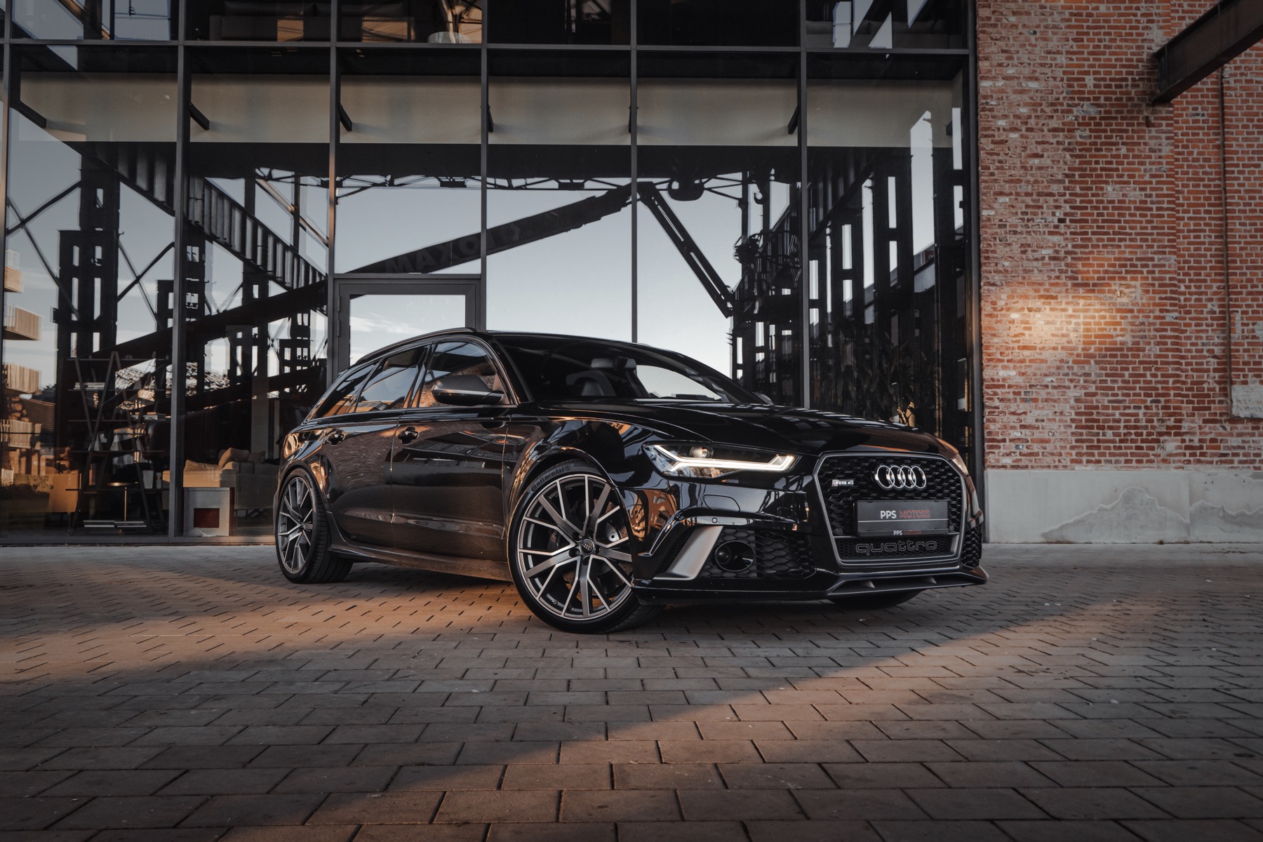 Audi RS6 4.0 V8 QUATTRO AKRAPOVIC photo 10