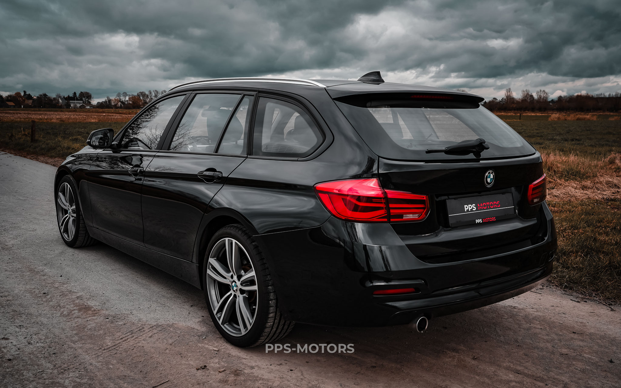 BMW 318dA F31 TOURING photo 33