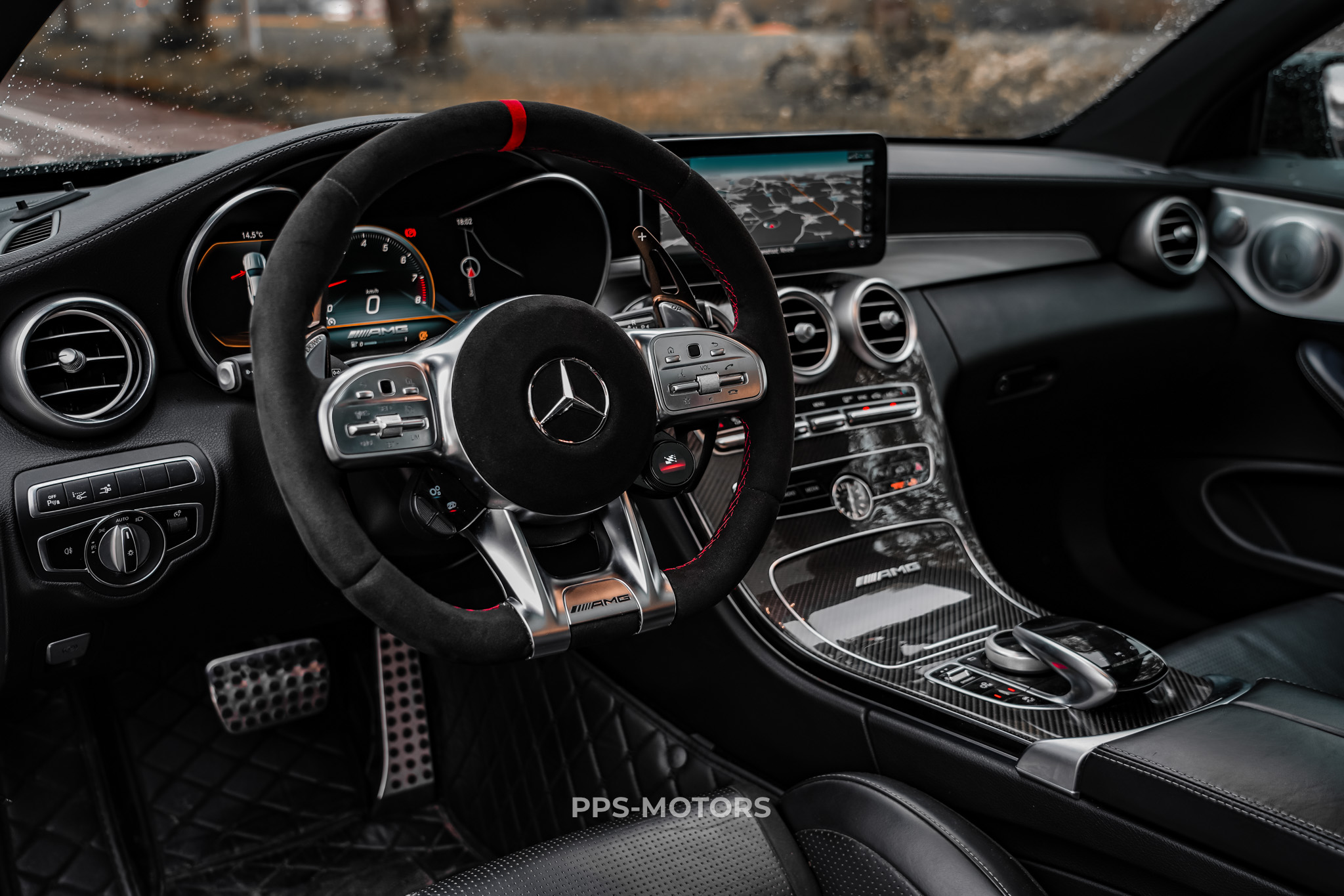 Mercedes Benz C63s AMG 4.0 V8 BITURBO photo 13