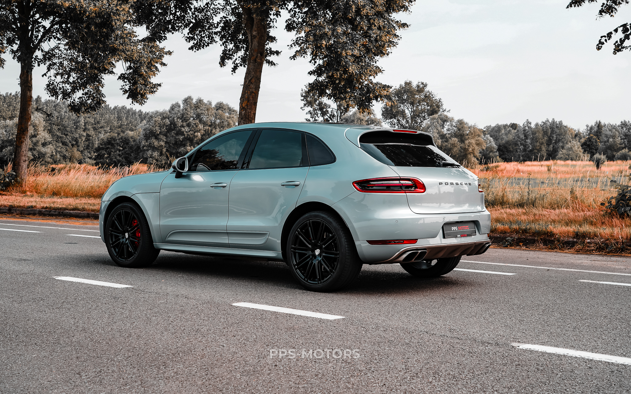 Porsche MACAN TURBO 3.6i photo 4