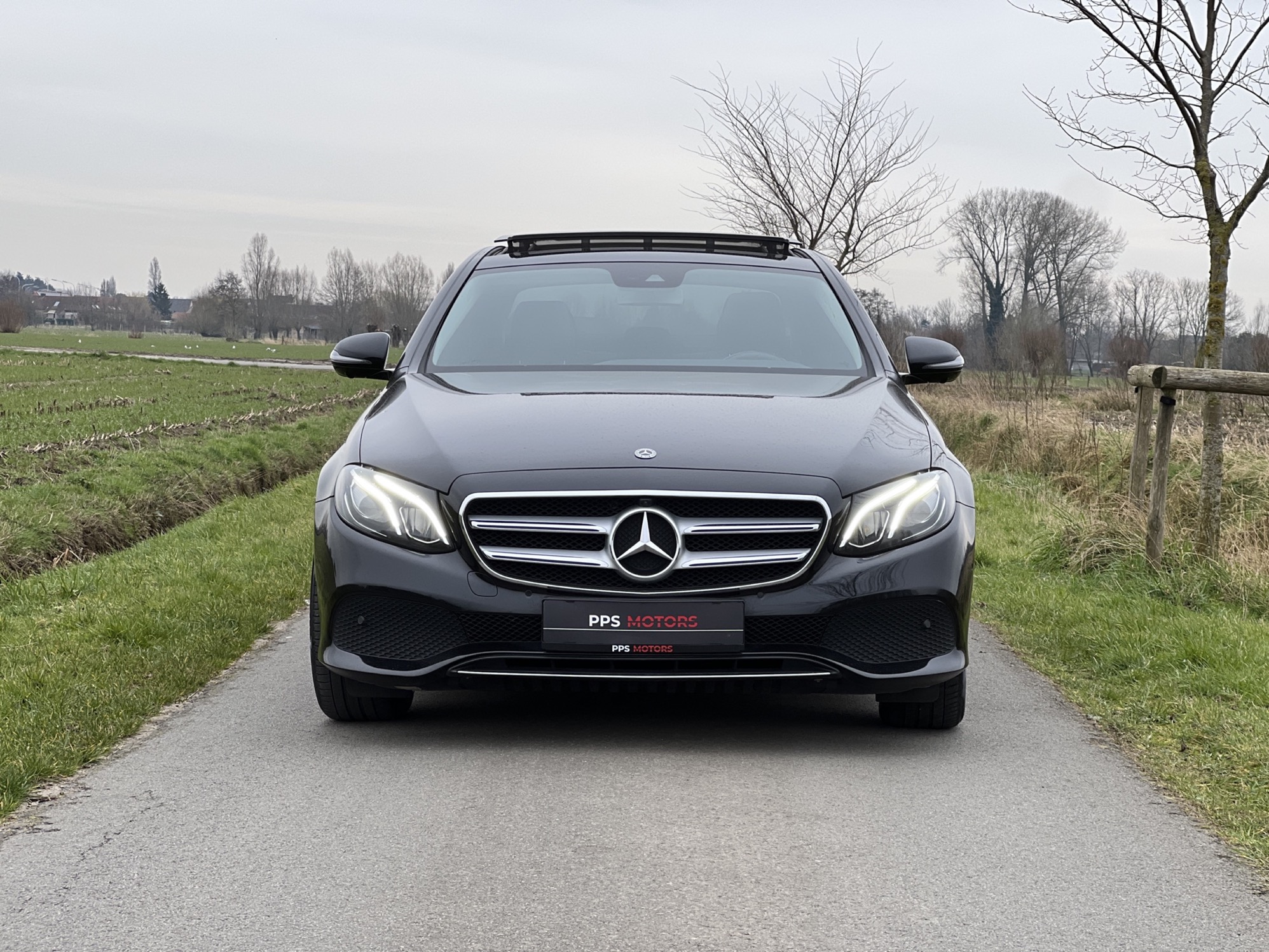 Mercedes Benz E220 BERLINE AVANTGARDE photo 2