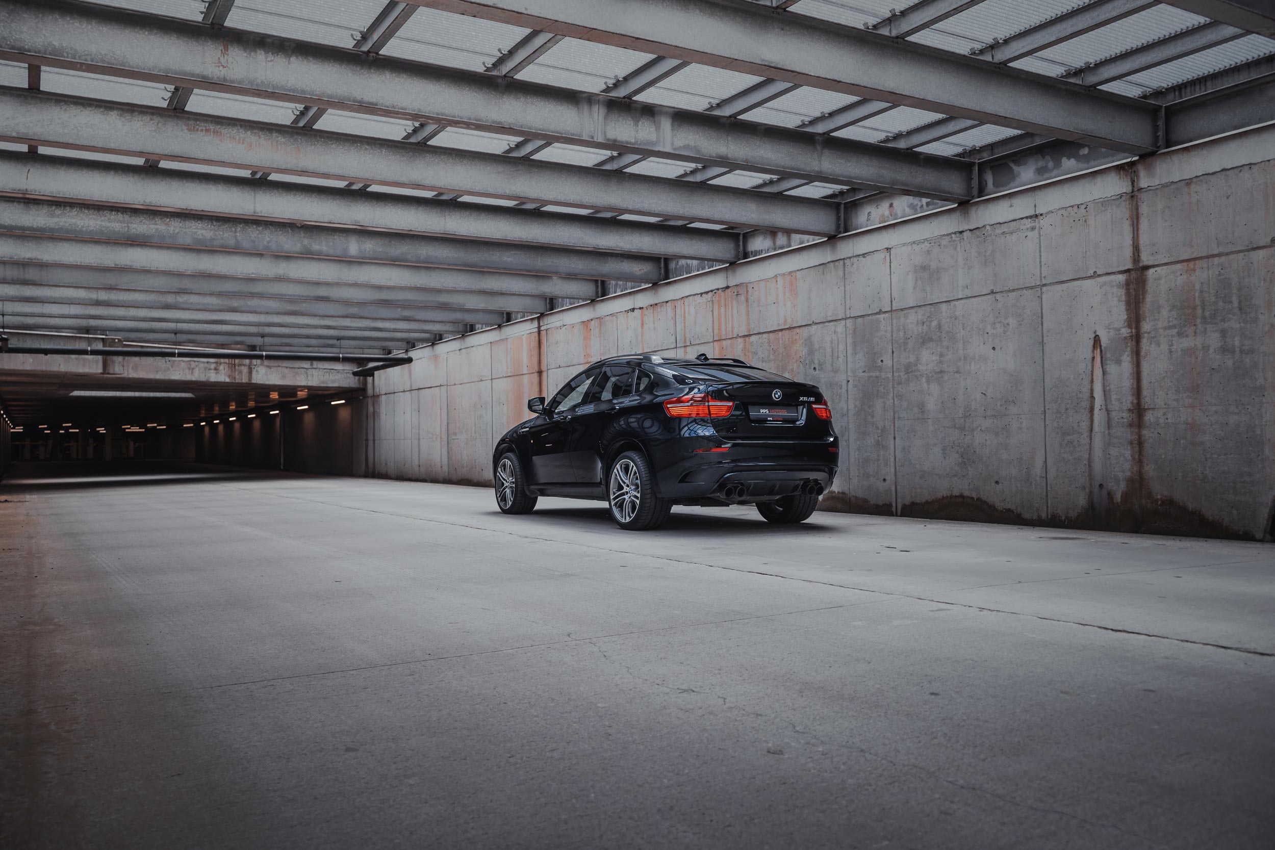 BMW X6 M 4.4i V8 TWIN-TURBO - LICHTE VRACHT photo 12