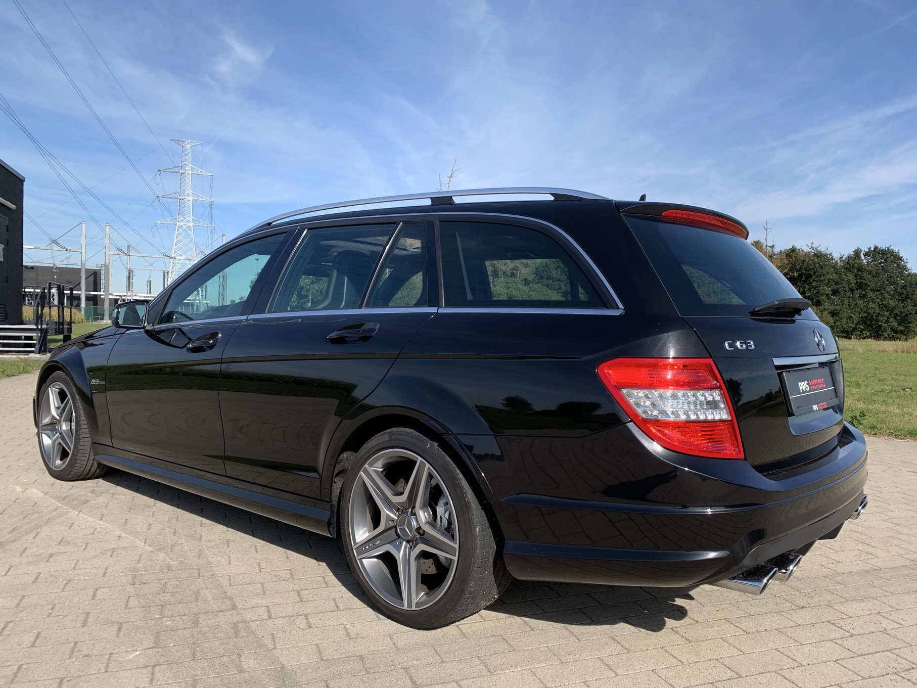 Mercedes Benz C63 AMG 4.0 V8 BITURBO photo 11