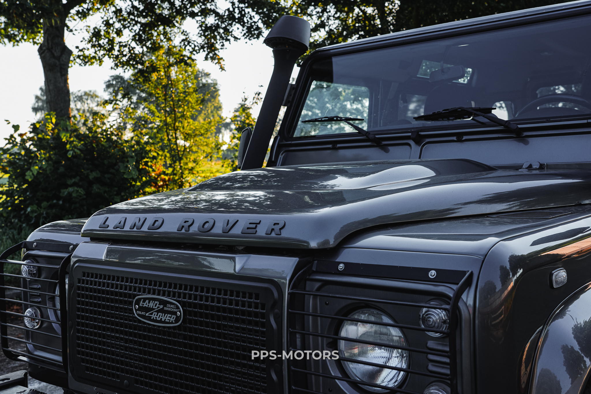 Land Rover DEFENDER 90 TD4 photo 6