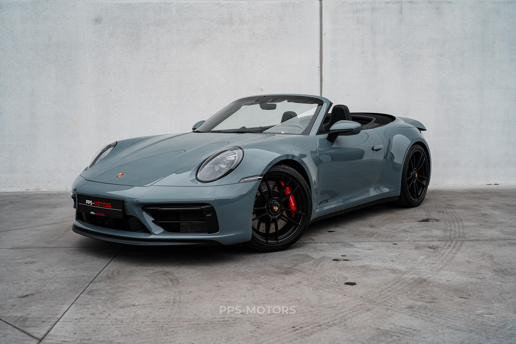Porsche 992 CARRERA CABRIO 4 GTS