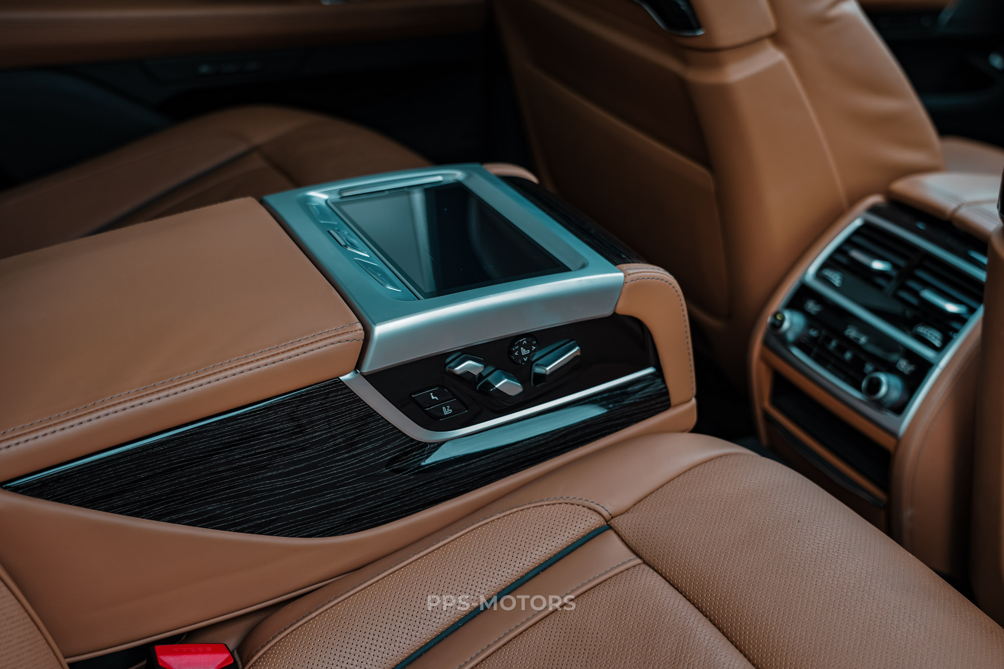 BMW BMW 740e Performance M-PAKKET photo 34