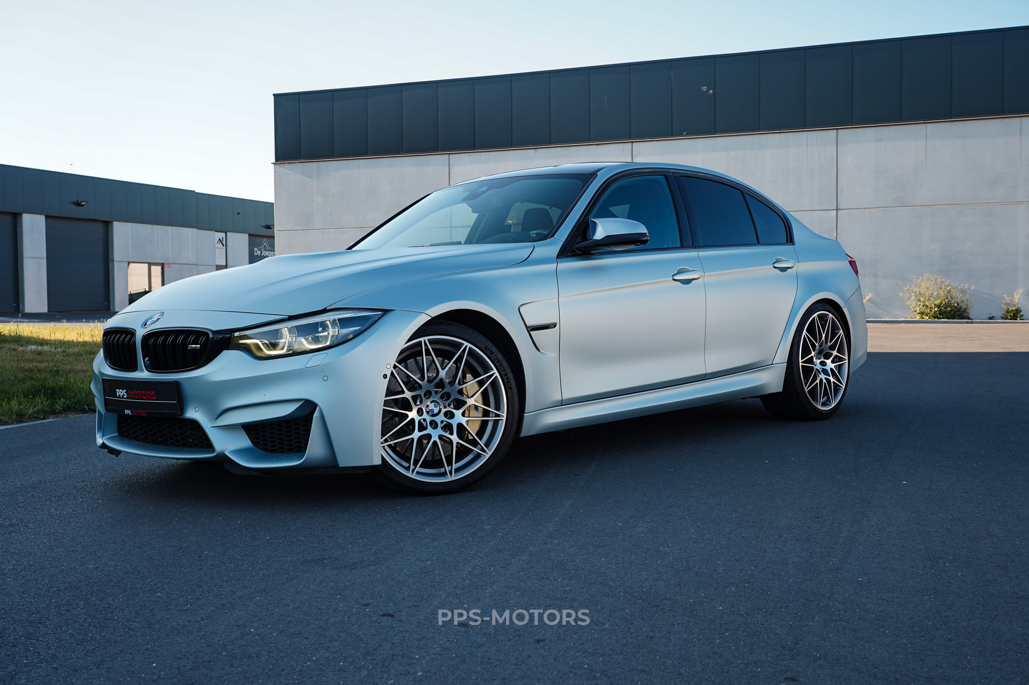 BMW M3 COMPETITION INDIVIDUAL photo 18