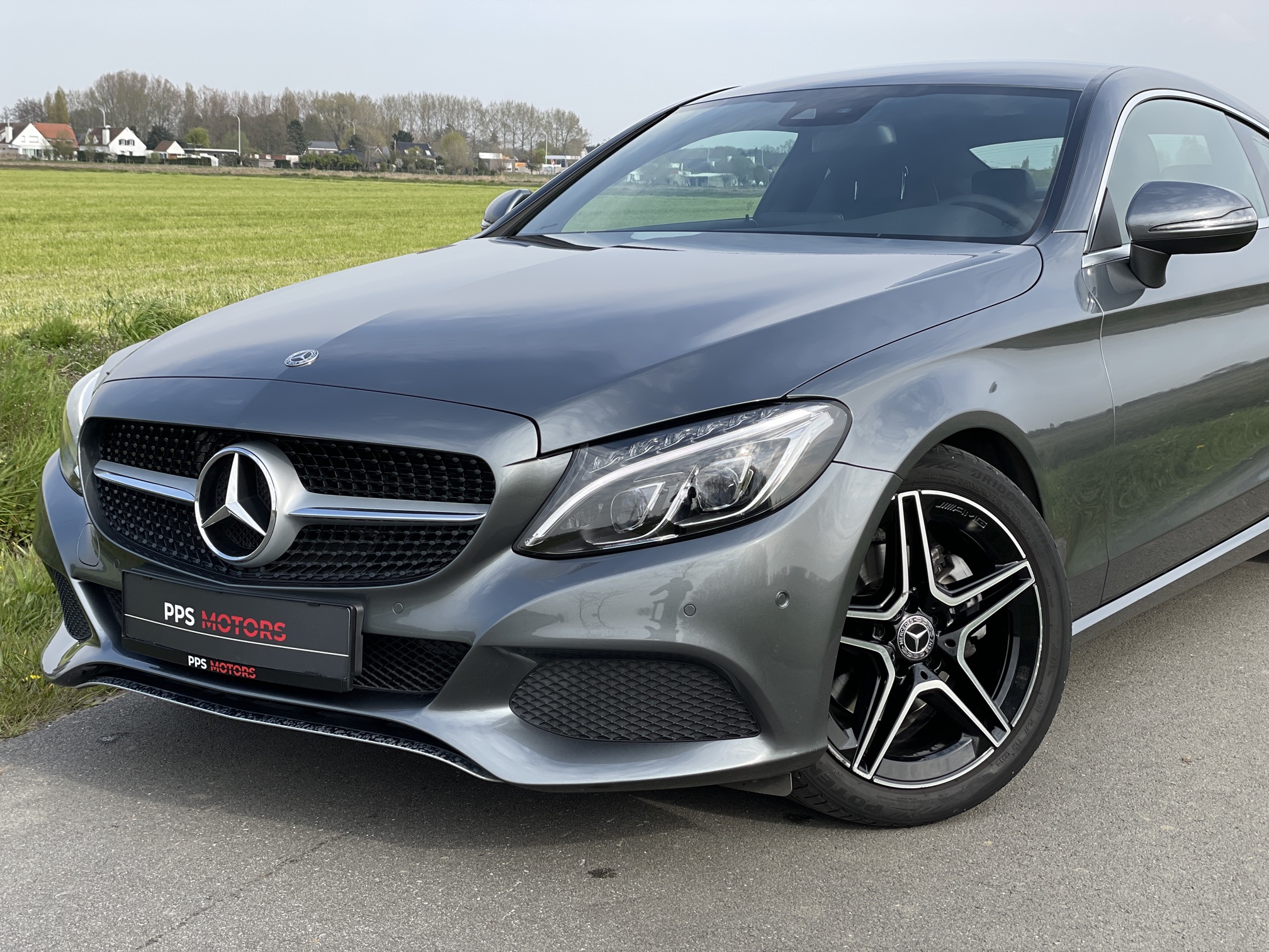 Mercedes Benz C220 photo 2