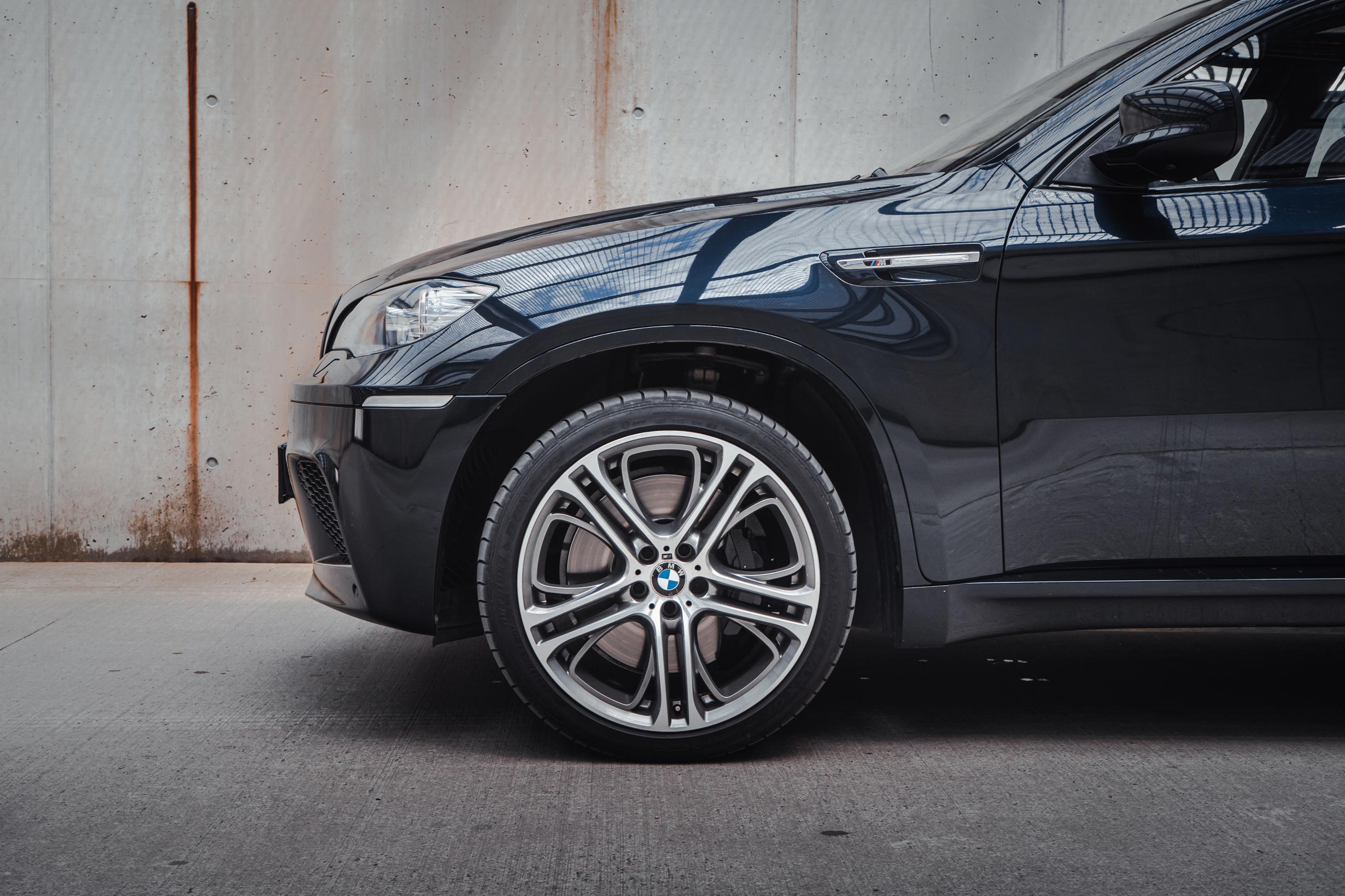 BMW X6 M 4.4i V8 TWIN-TURBO - LICHTE VRACHT photo 5