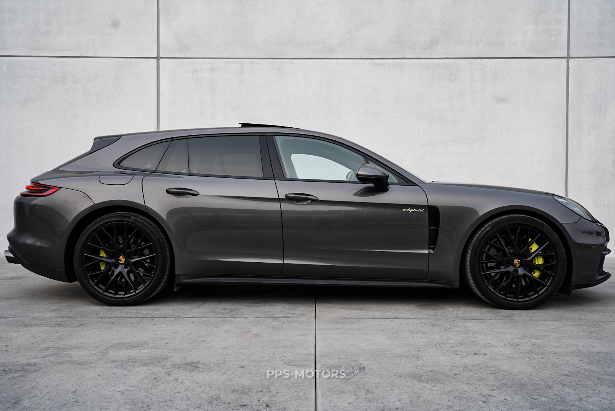 Porsche PANAMERA 4 E-HYBRID photo 5