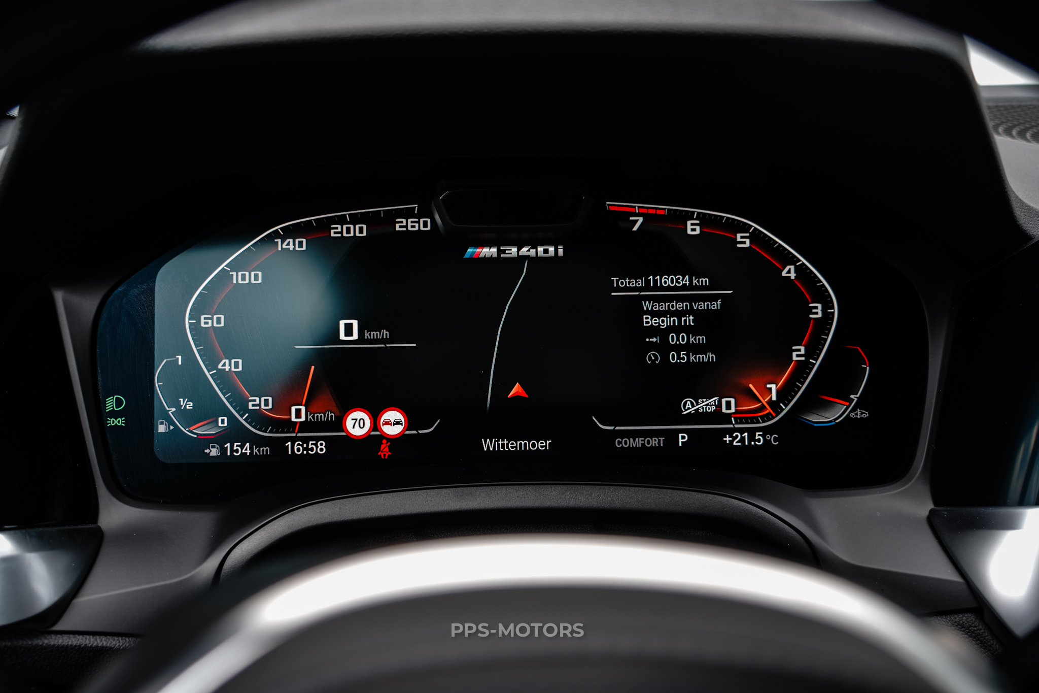 BMW M340i xDrive photo 15