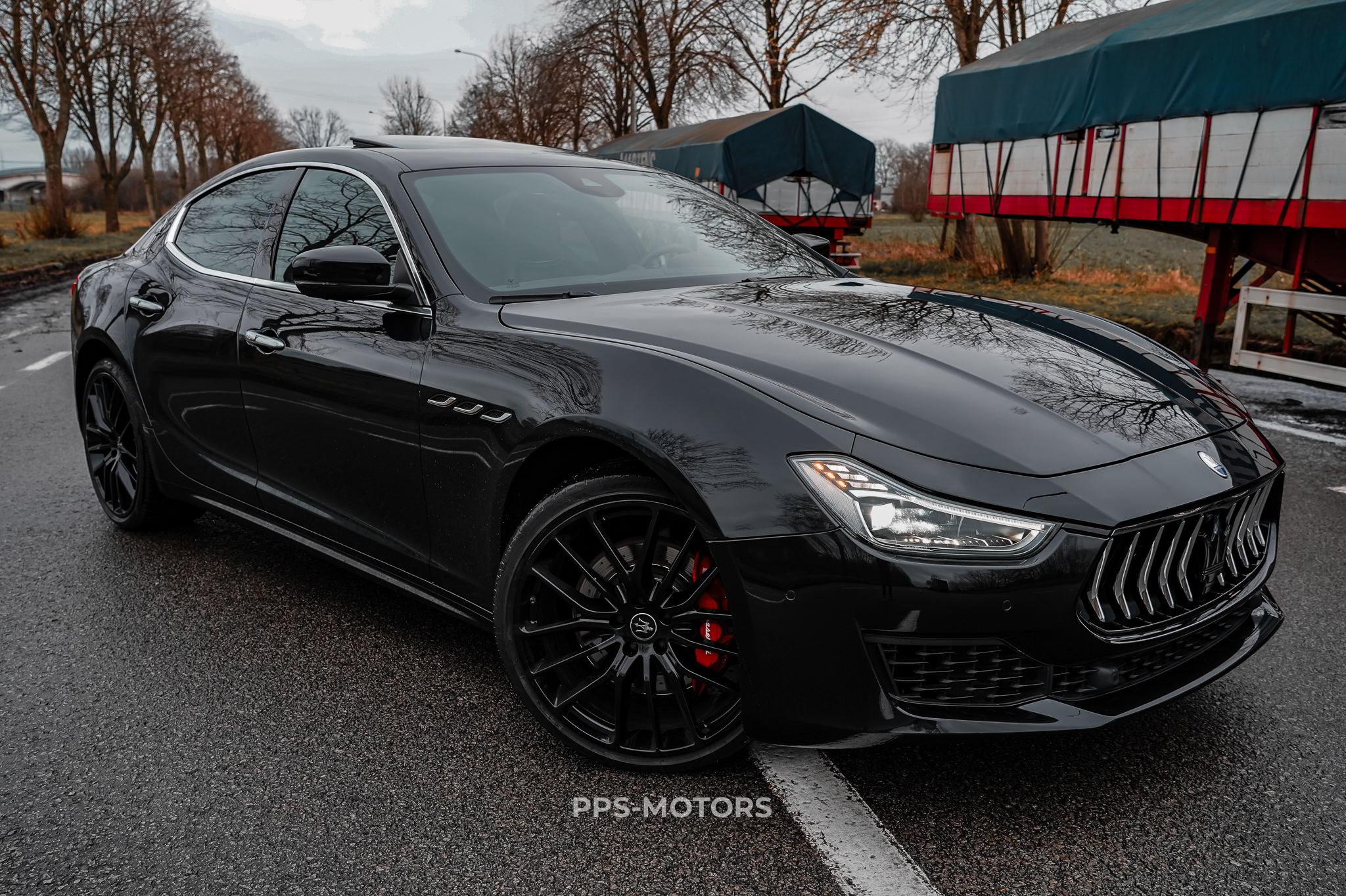 Maserati GHIBLI 3.0 V6 RIBELLE 1 OF 200 photo 10