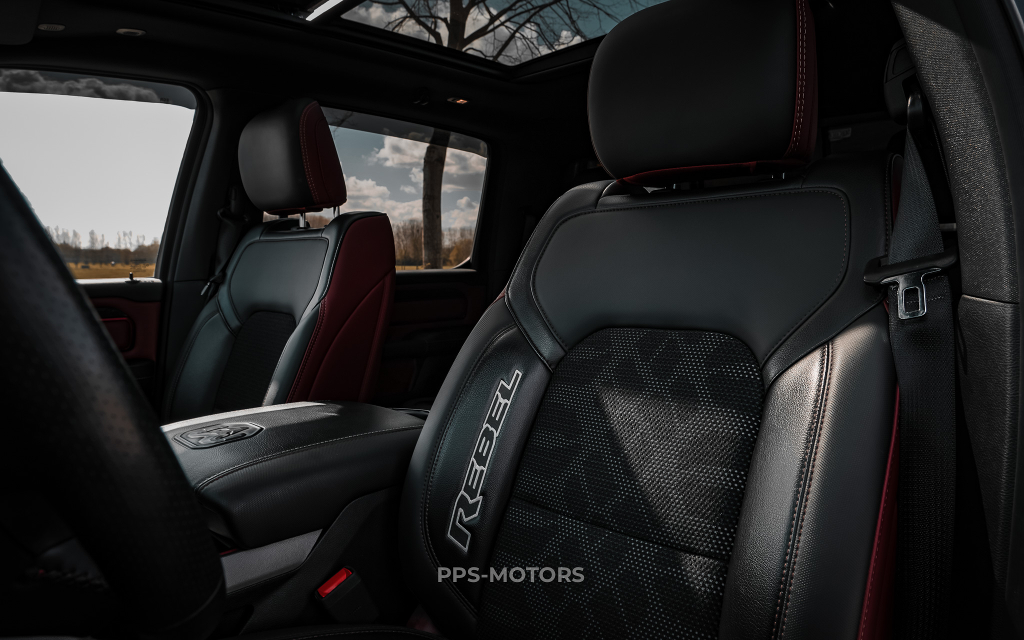 Dodge DODGE RAM 1500 REBEL photo 18
