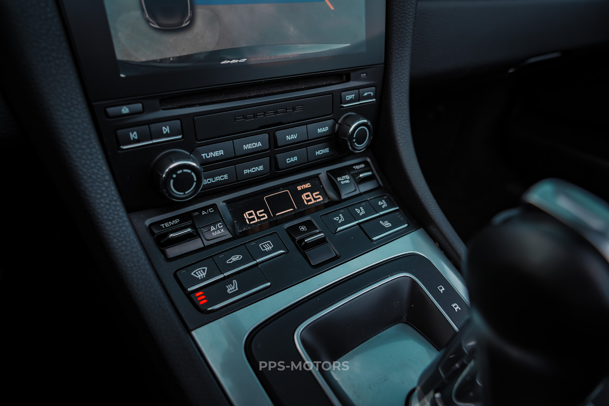 Porsche 718 BOXSTER 2.0 TURBO PDK photo 10