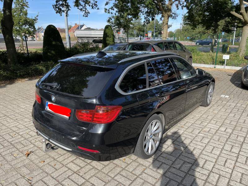 BMW 320d BREAK photo 4