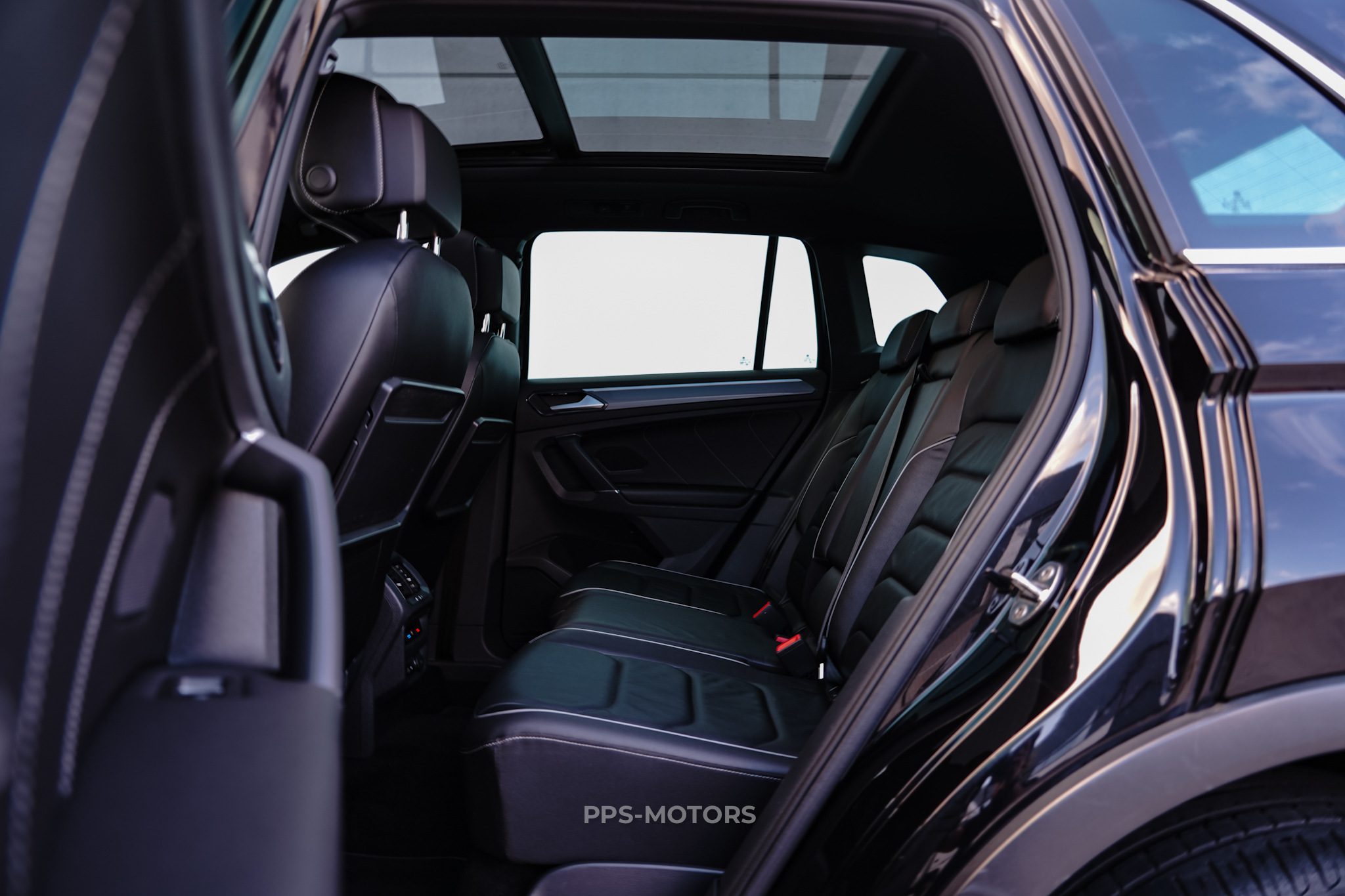 Volkswagen TIGUAN 1.4 TSI R-LINE photo 21