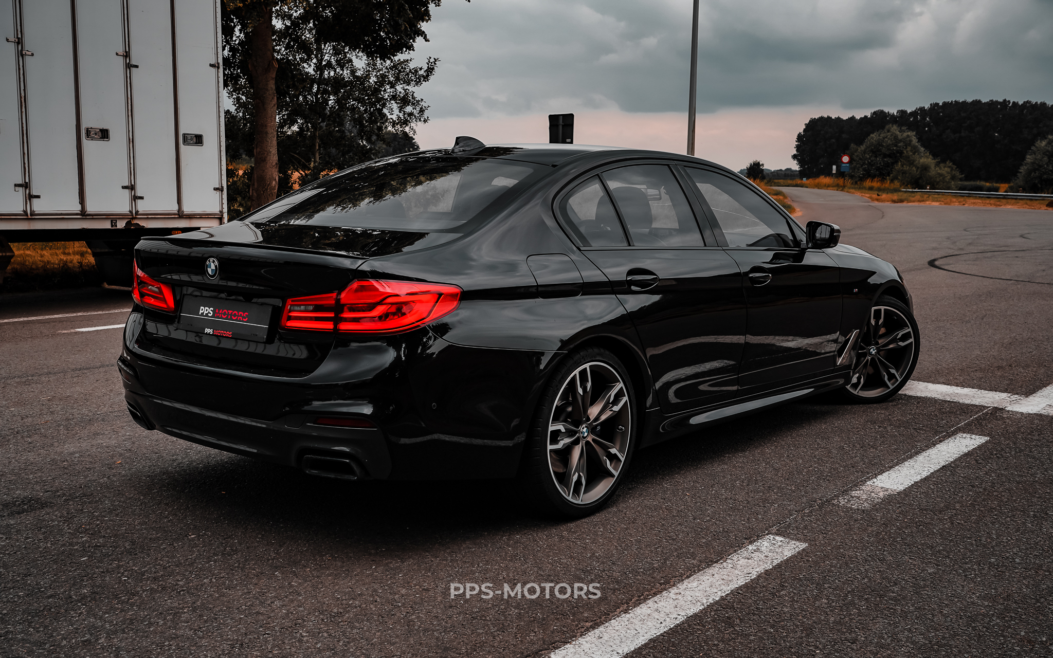 BMW M550d xAS photo 6