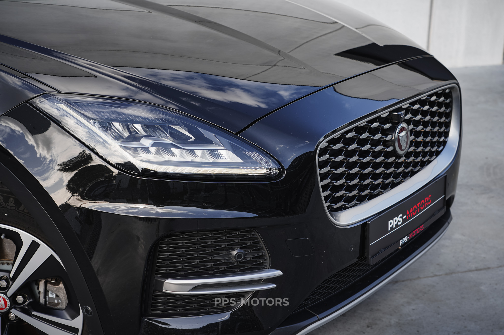 JAGUAR E-PACE P160 photo 4