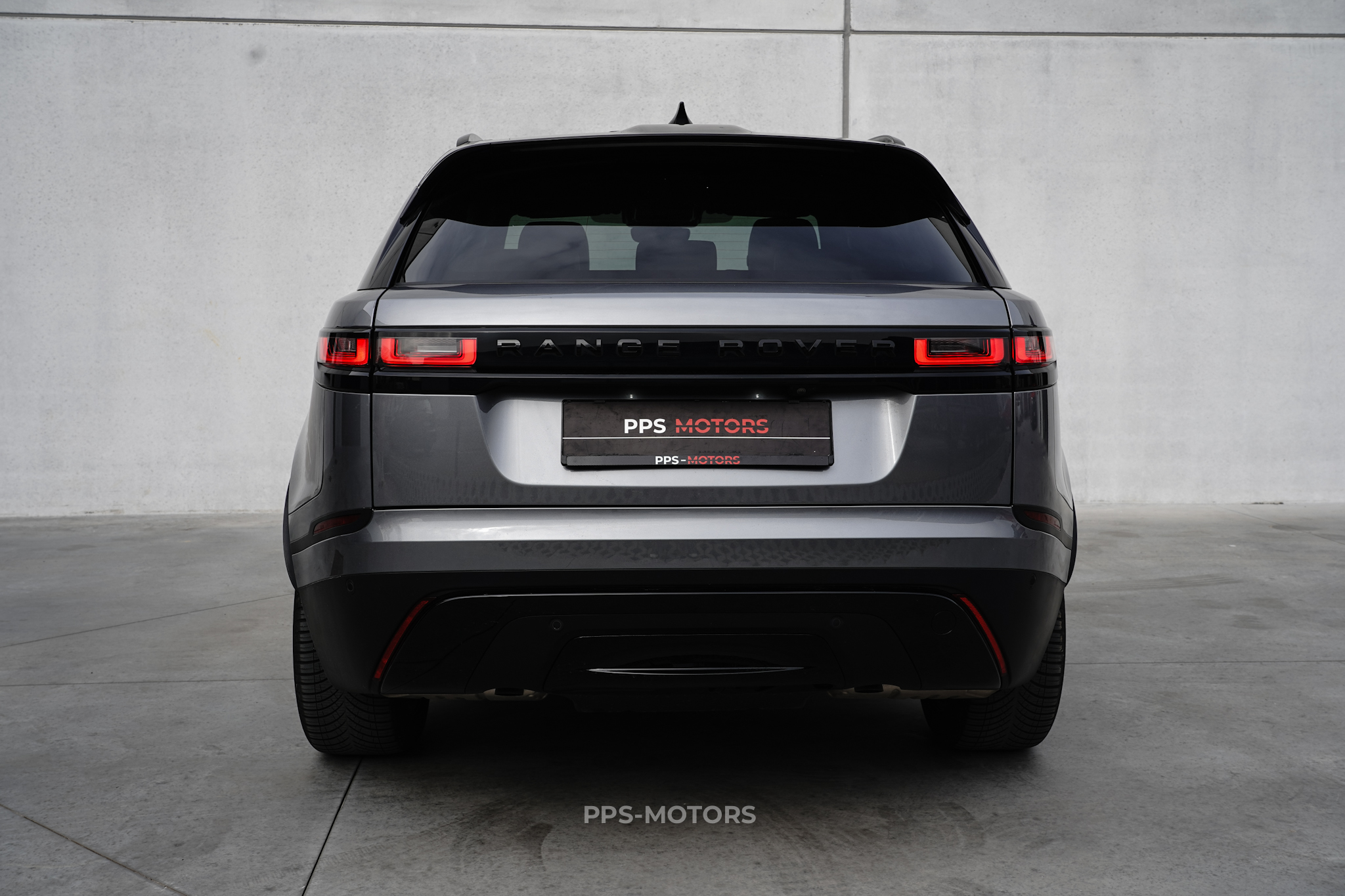 Land Rover VELAR 3.0 P400E photo 5