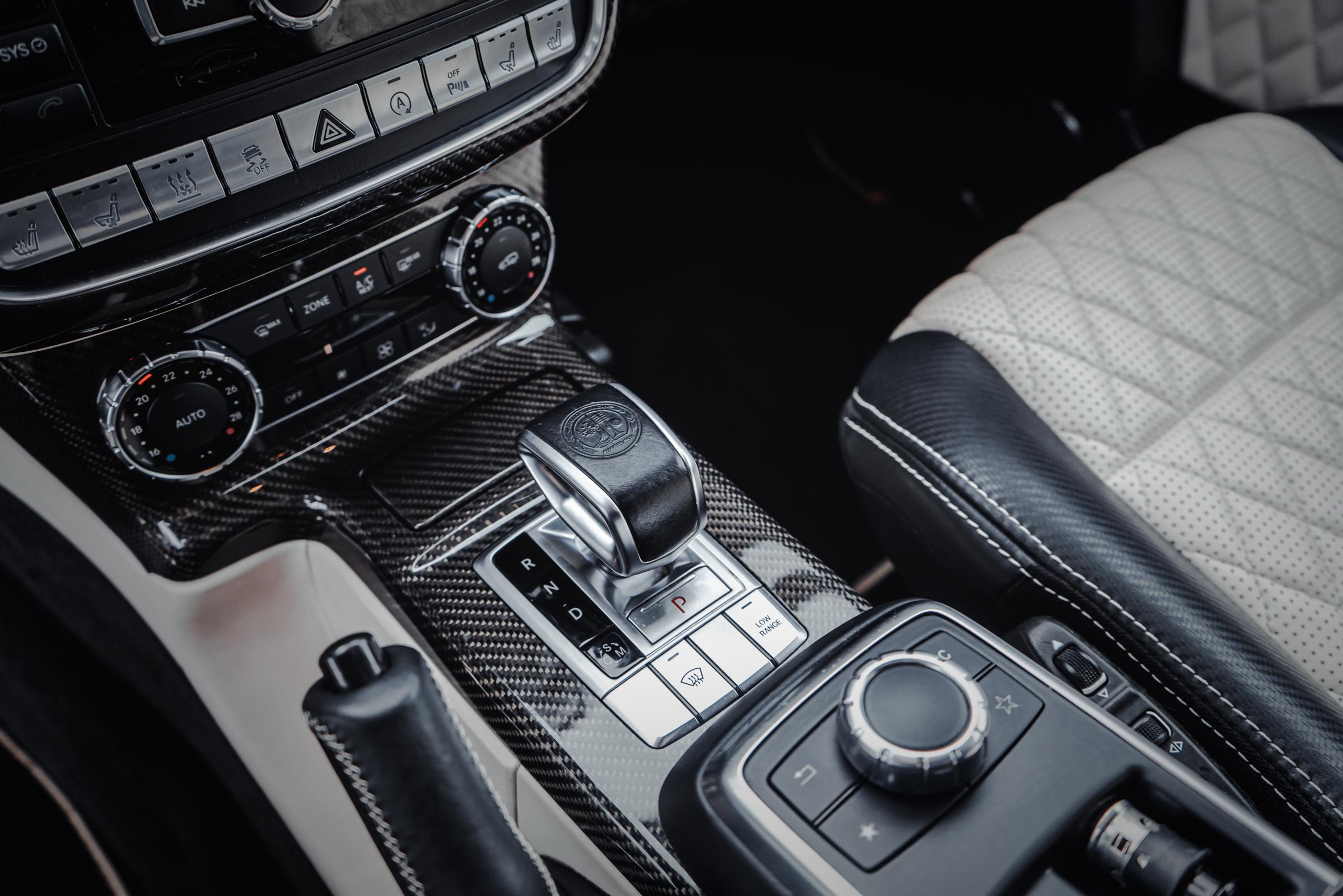 Mercedes Benz G63 AMG 5.5 V8 - EXCLUSIVE EDITION 463 - DESIGNO photo 28