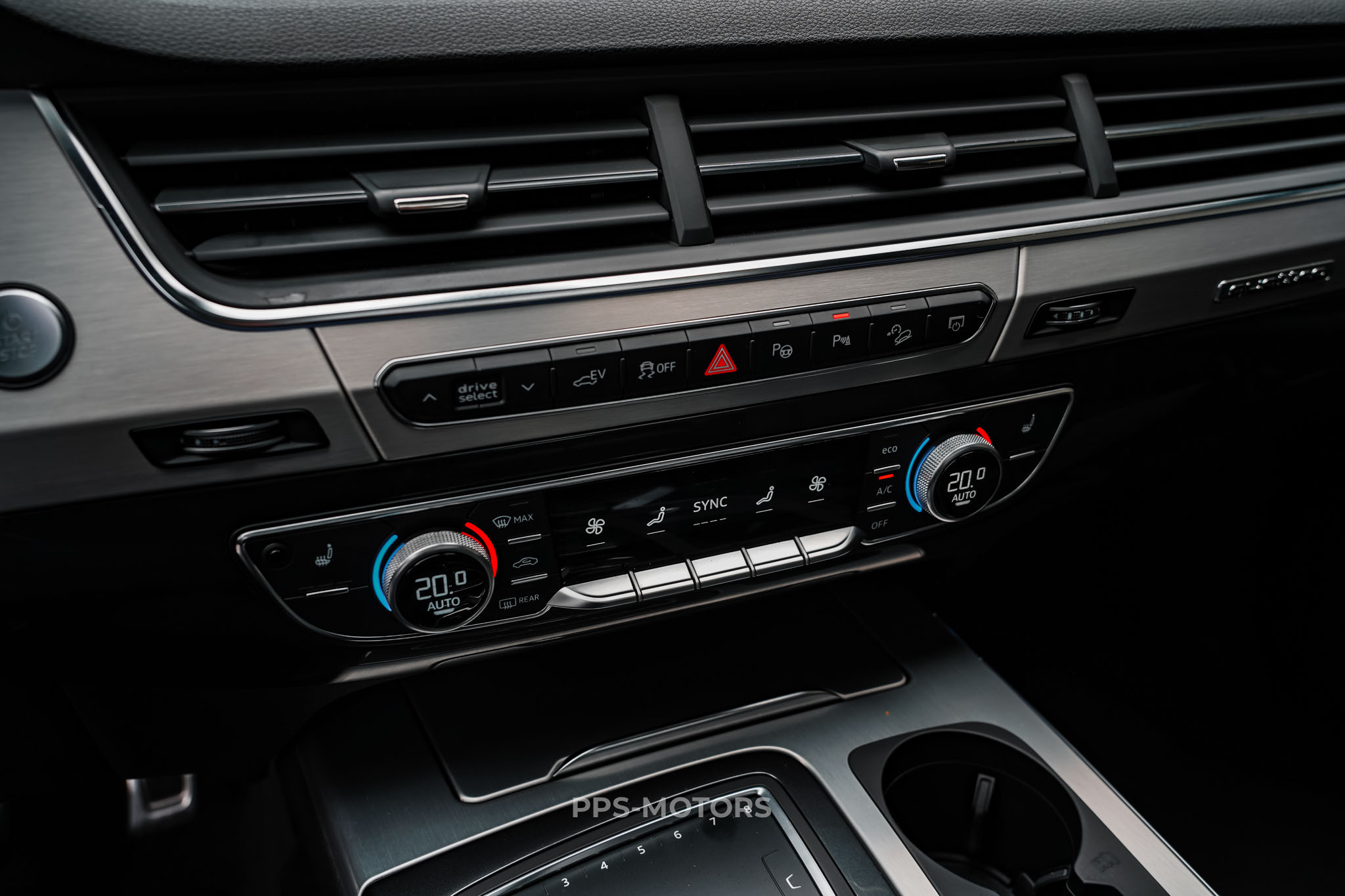 Audi Q7 3.0 TDI E-TRON photo 22