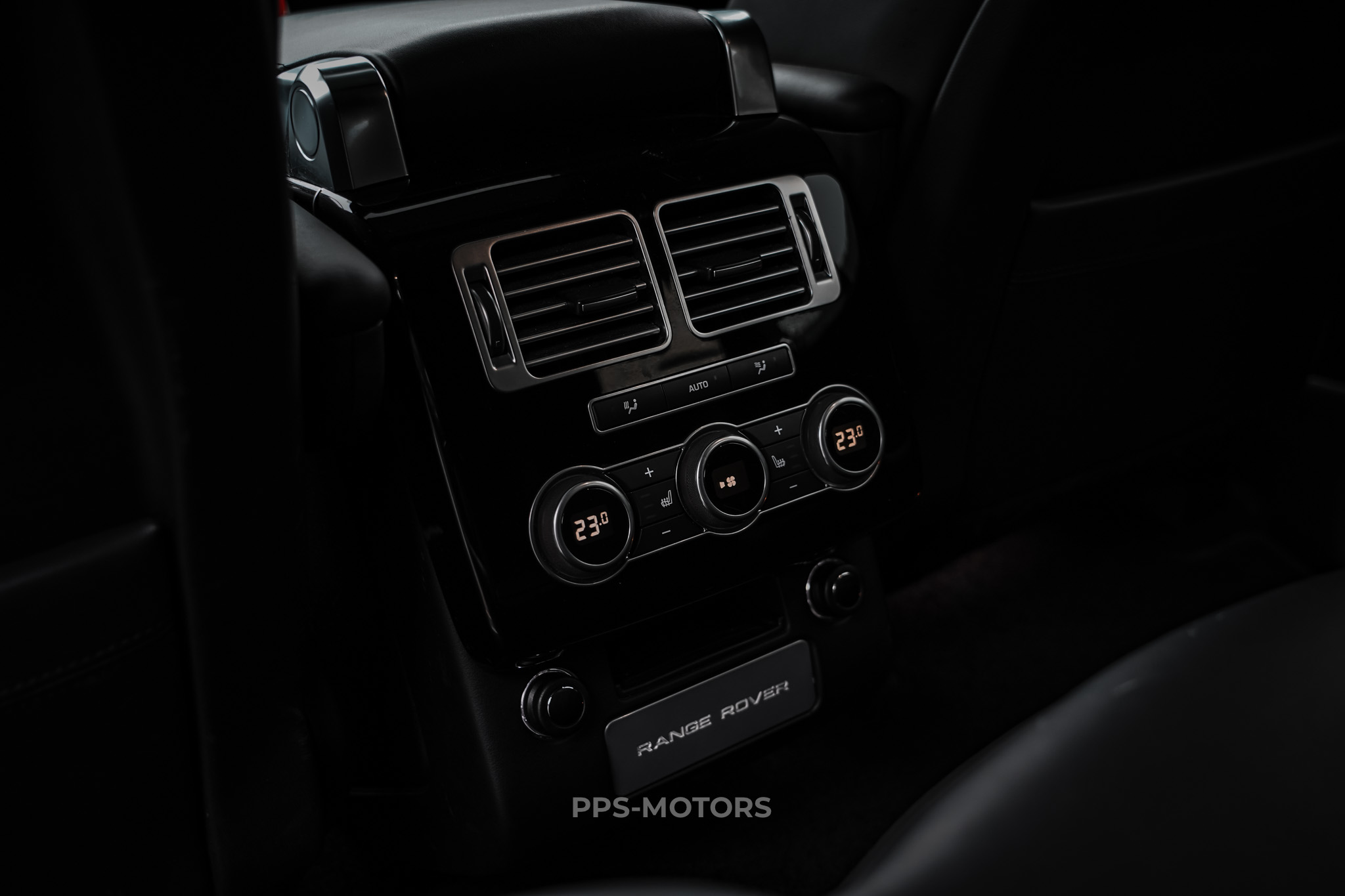 Land Rover RANGE ROVER VOGUE 3.0TDV6 photo 16