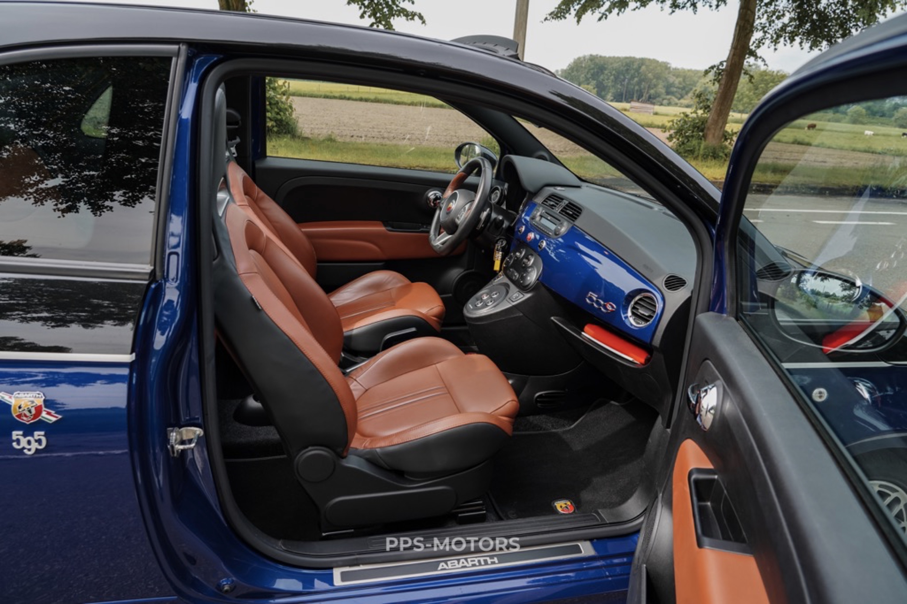 Abarth 595C 1.4 T-Jet photo 16