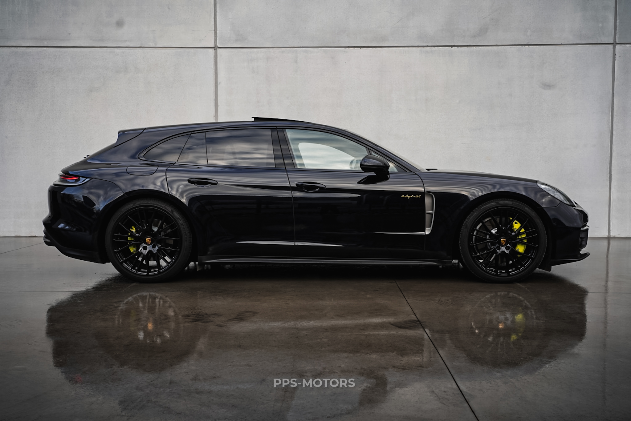Porsche PANAMERA SPORT TURISMO 4 E-HYBRID photo 5