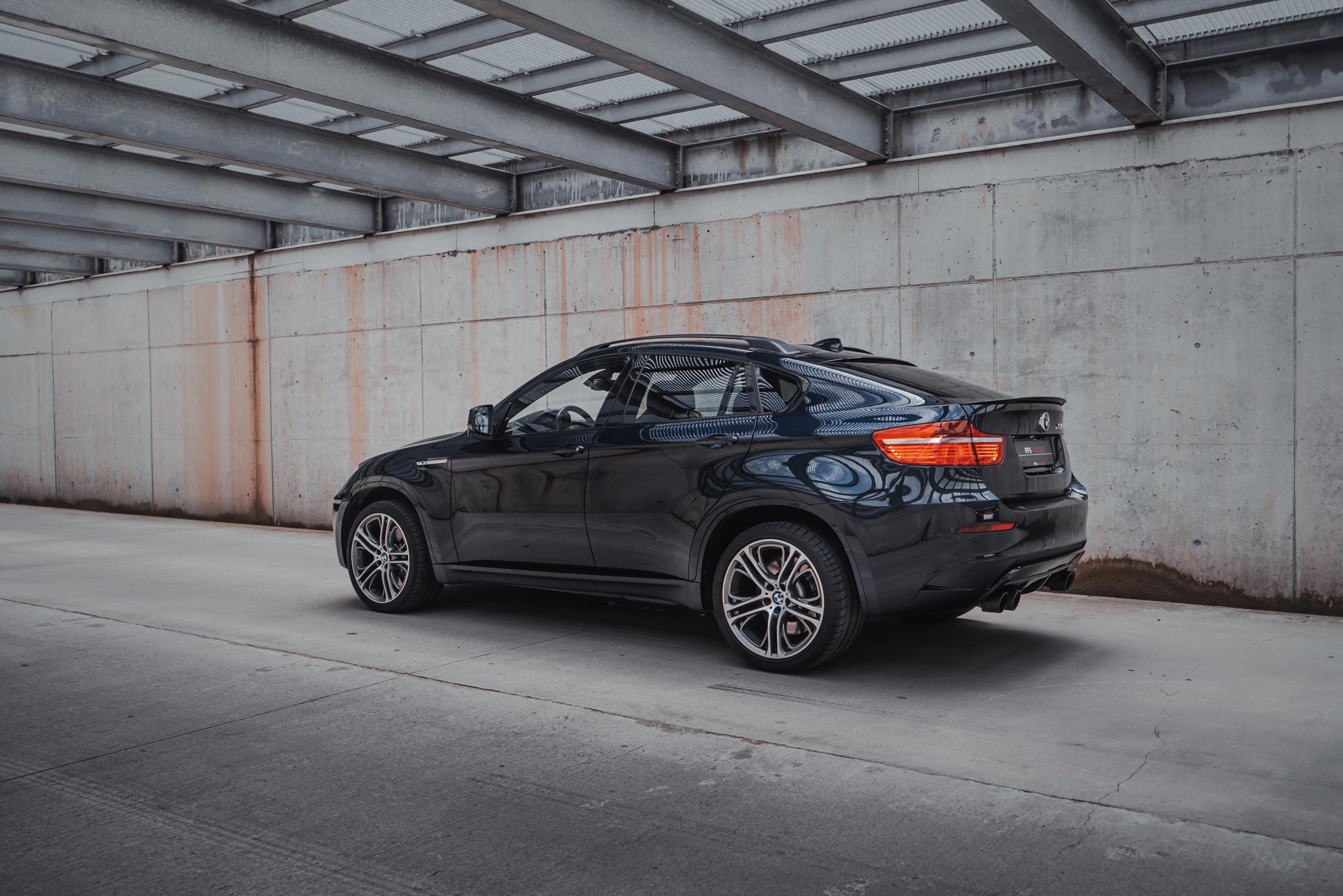 BMW X6 M 4.4i V8 TWIN-TURBO - LICHTE VRACHT photo 10