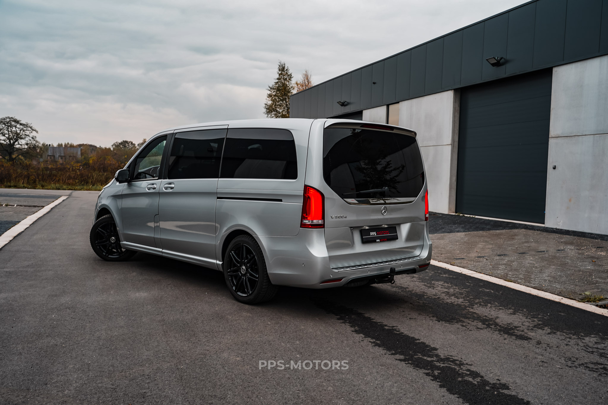 Mercedes Benz V300 4-MATIC AMG PAKKET photo 9