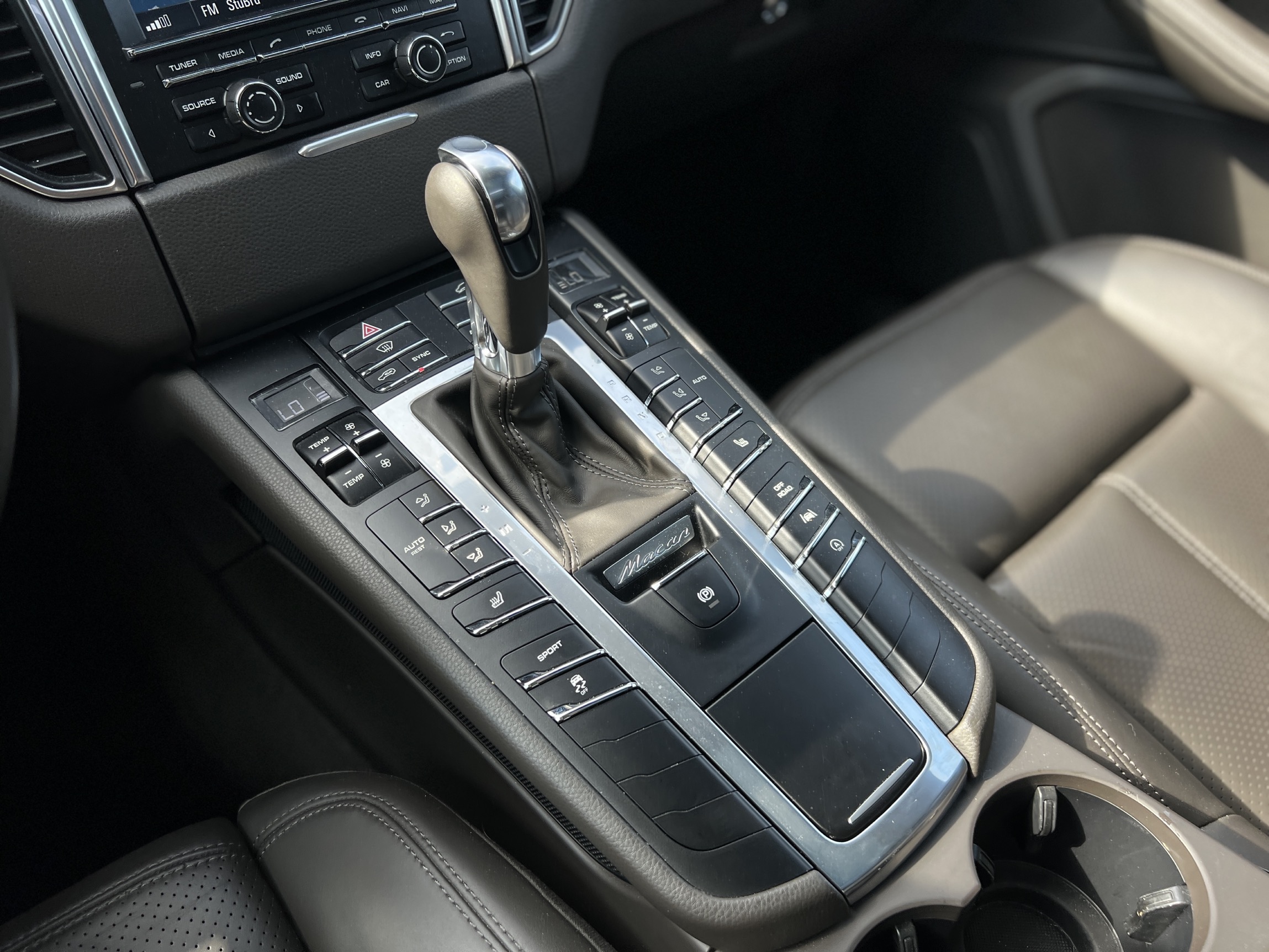 Porsche MACAN S 3.0D V6 - LICHTE VRACHT photo 25