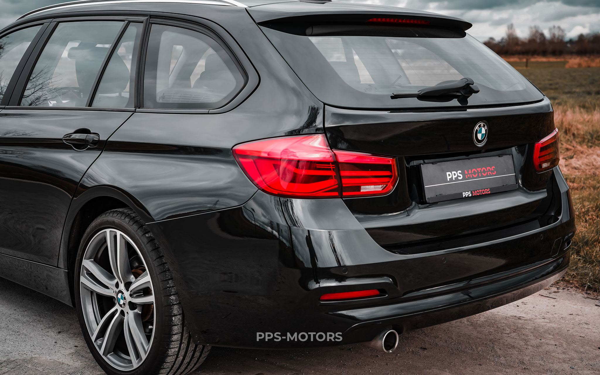 BMW 318dA F31 TOURING photo 32