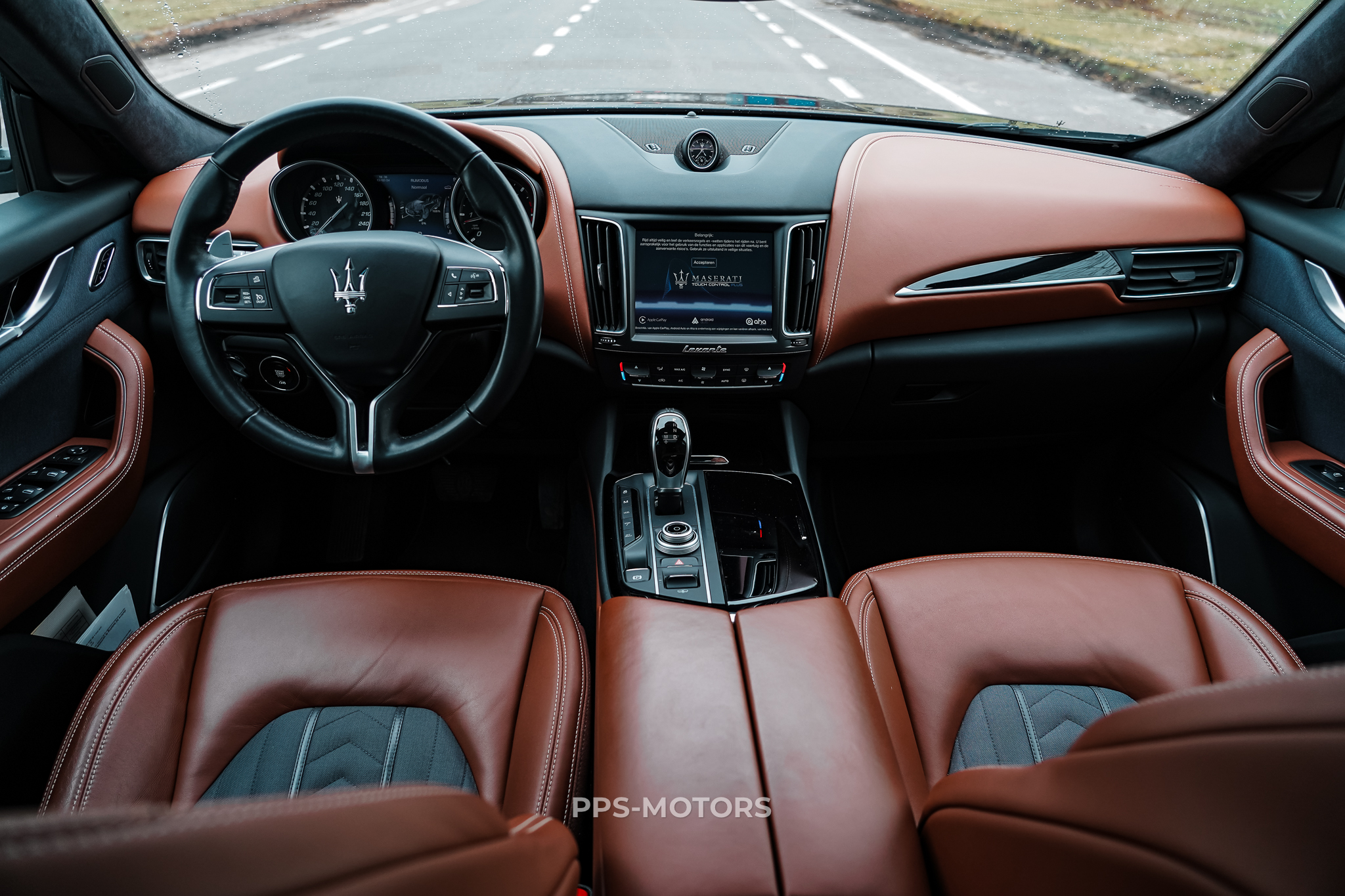 Maserati LEVANTE 3.0 V6 TURBO GRANLUSSO photo 15
