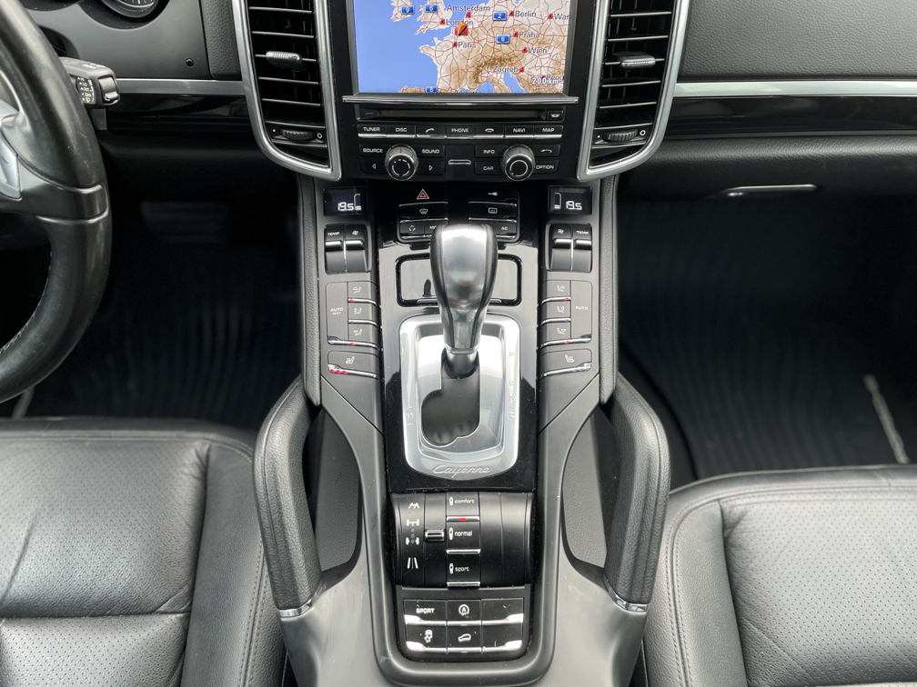 Porsche CAYENNE 3.0D photo 9
